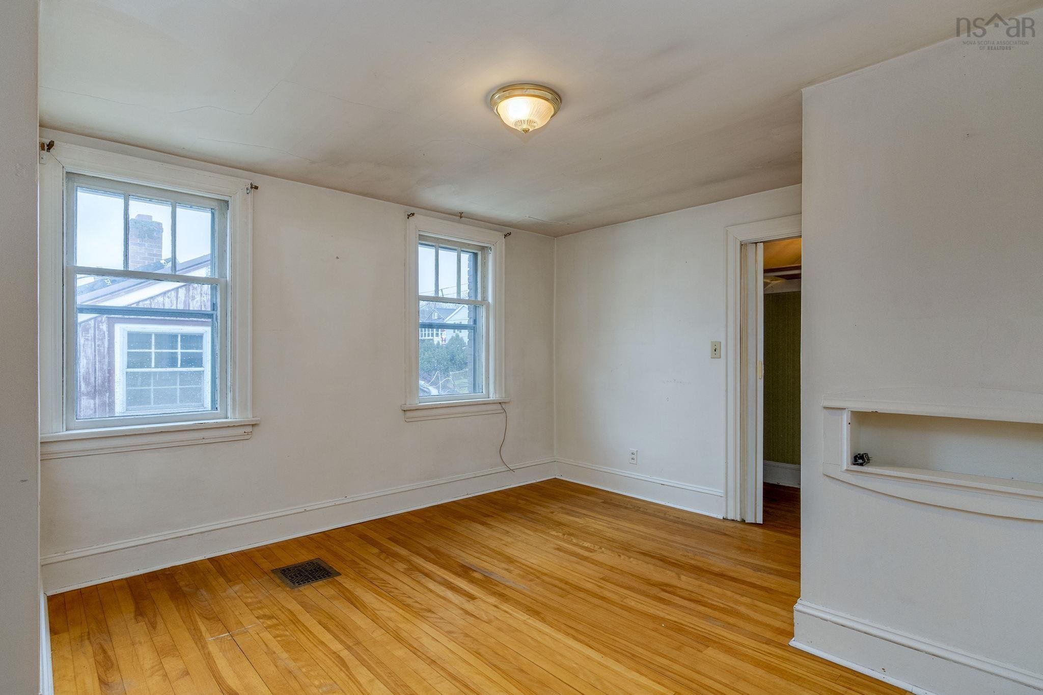 $519,900.00: 8 Ashdale Avenue, Halifax