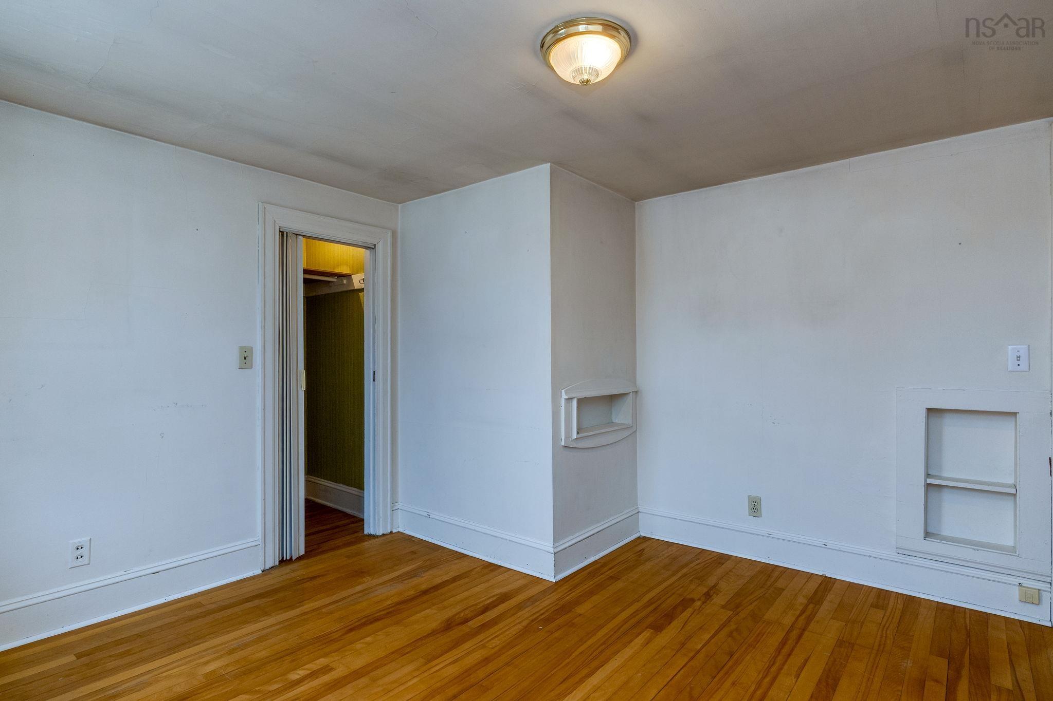 $519,900.00: 8 Ashdale Avenue, Halifax