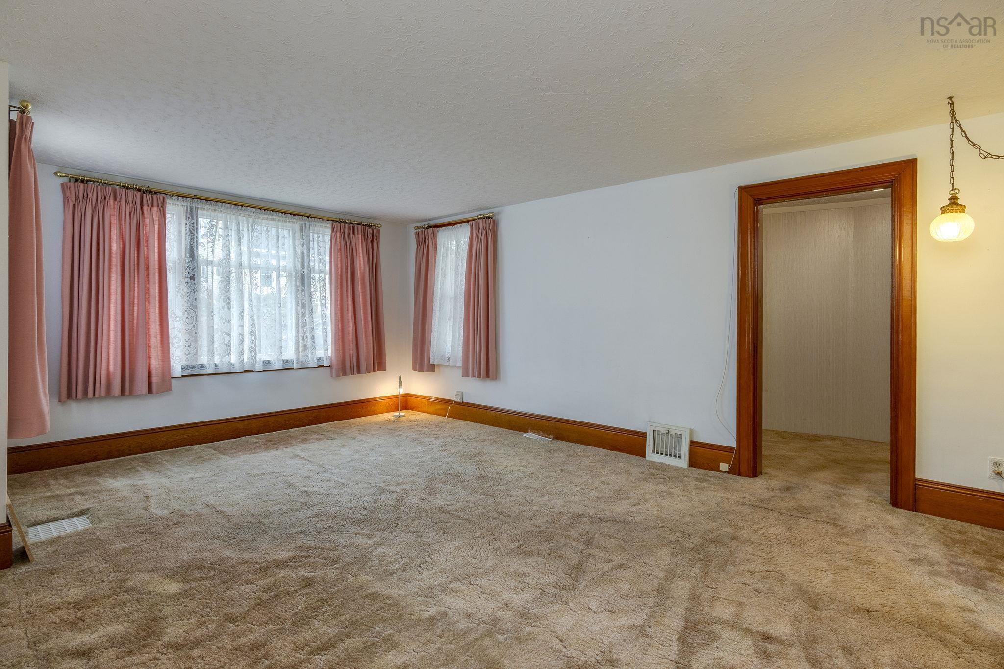 $519,900.00: 8 Ashdale Avenue, Halifax