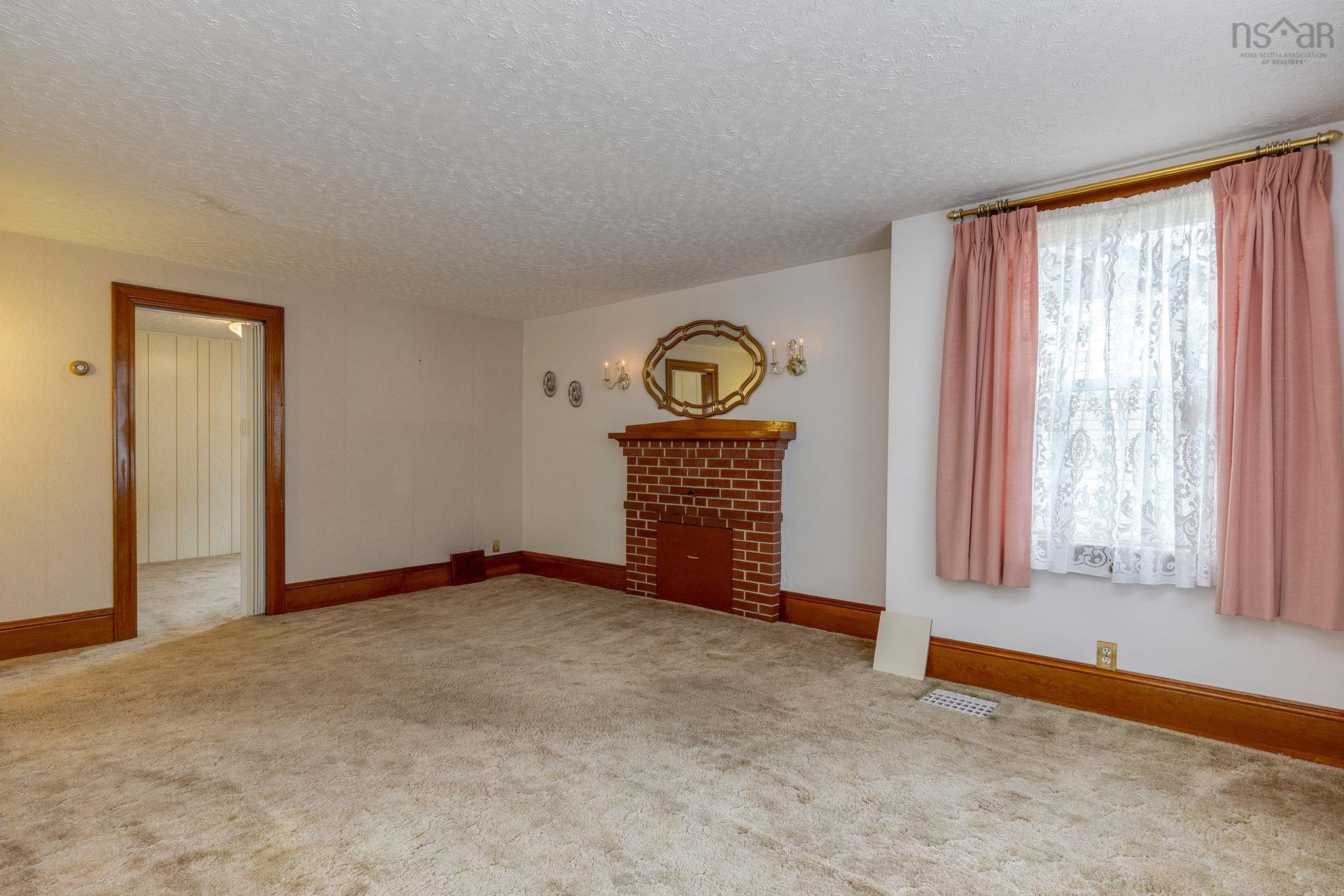 $519,900.00: 8 Ashdale Avenue, Halifax