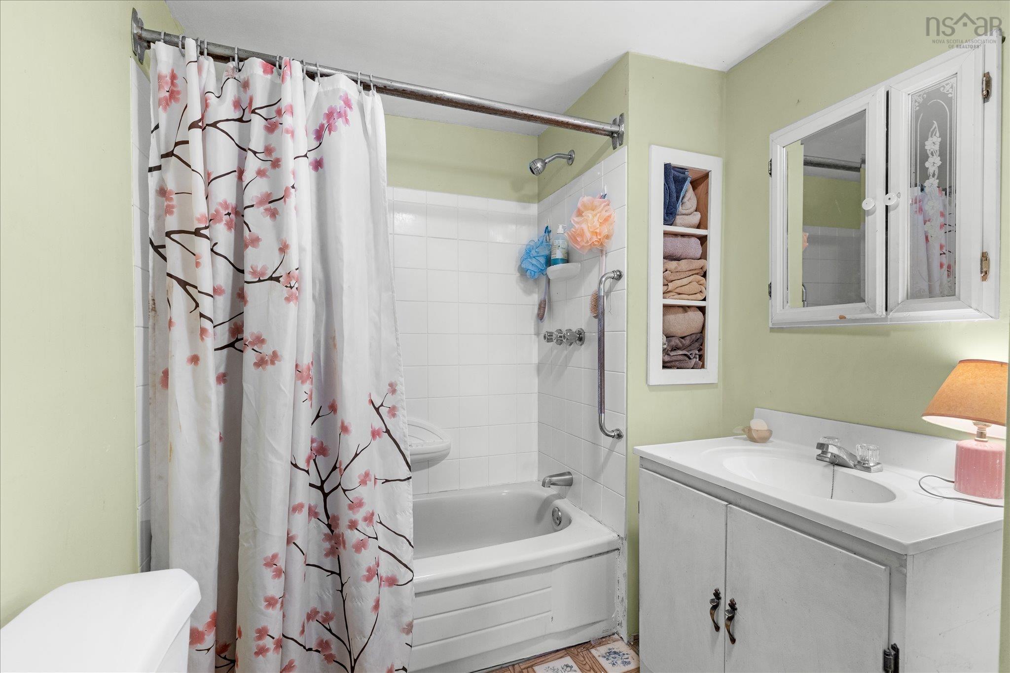 $189,900.00: 4841 Highway 210, Greenfield