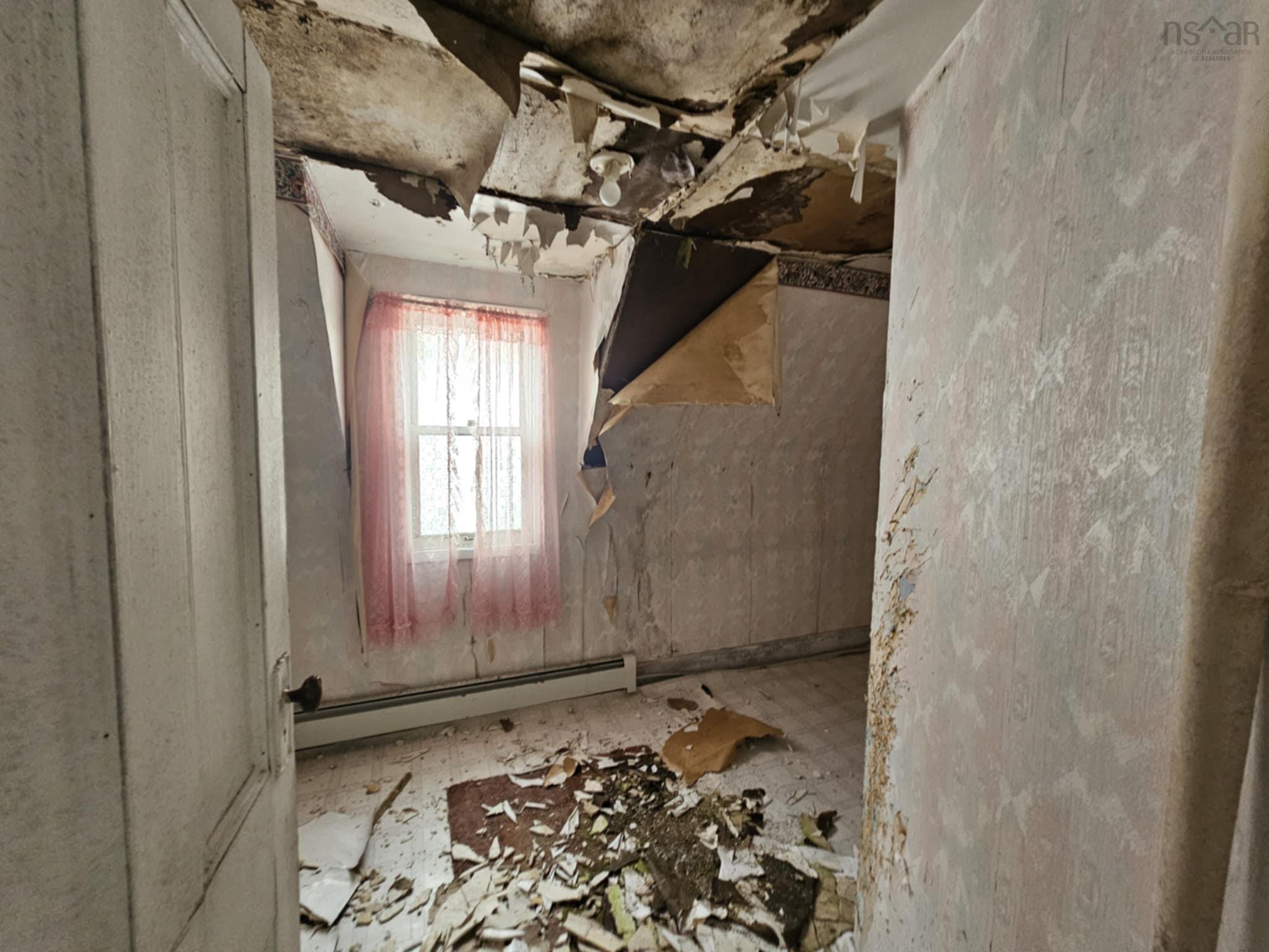 $35,000.00: 3 Verrier Crescent, Louisbourg