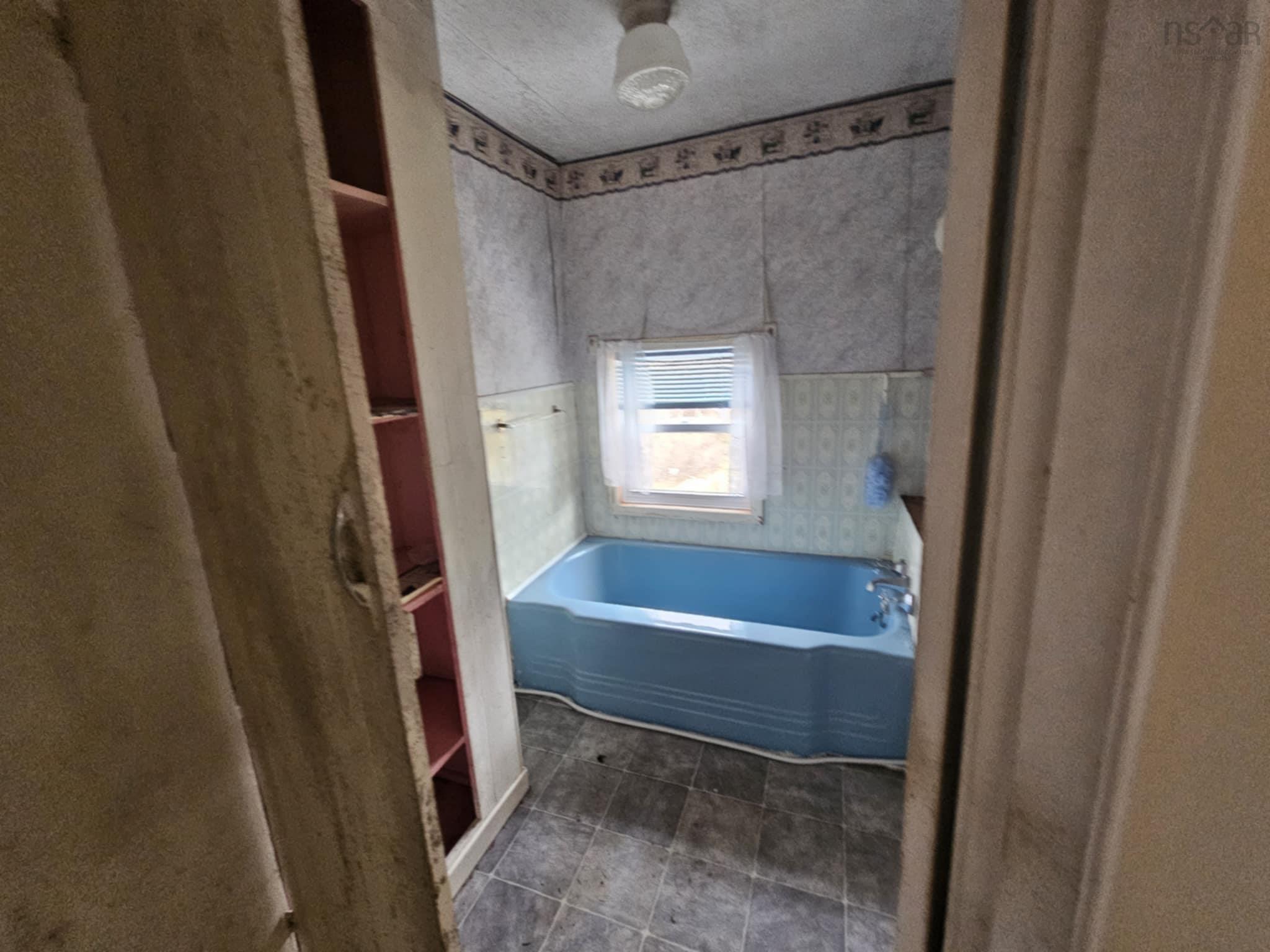 $35,000.00: 3 Verrier Crescent, Louisbourg