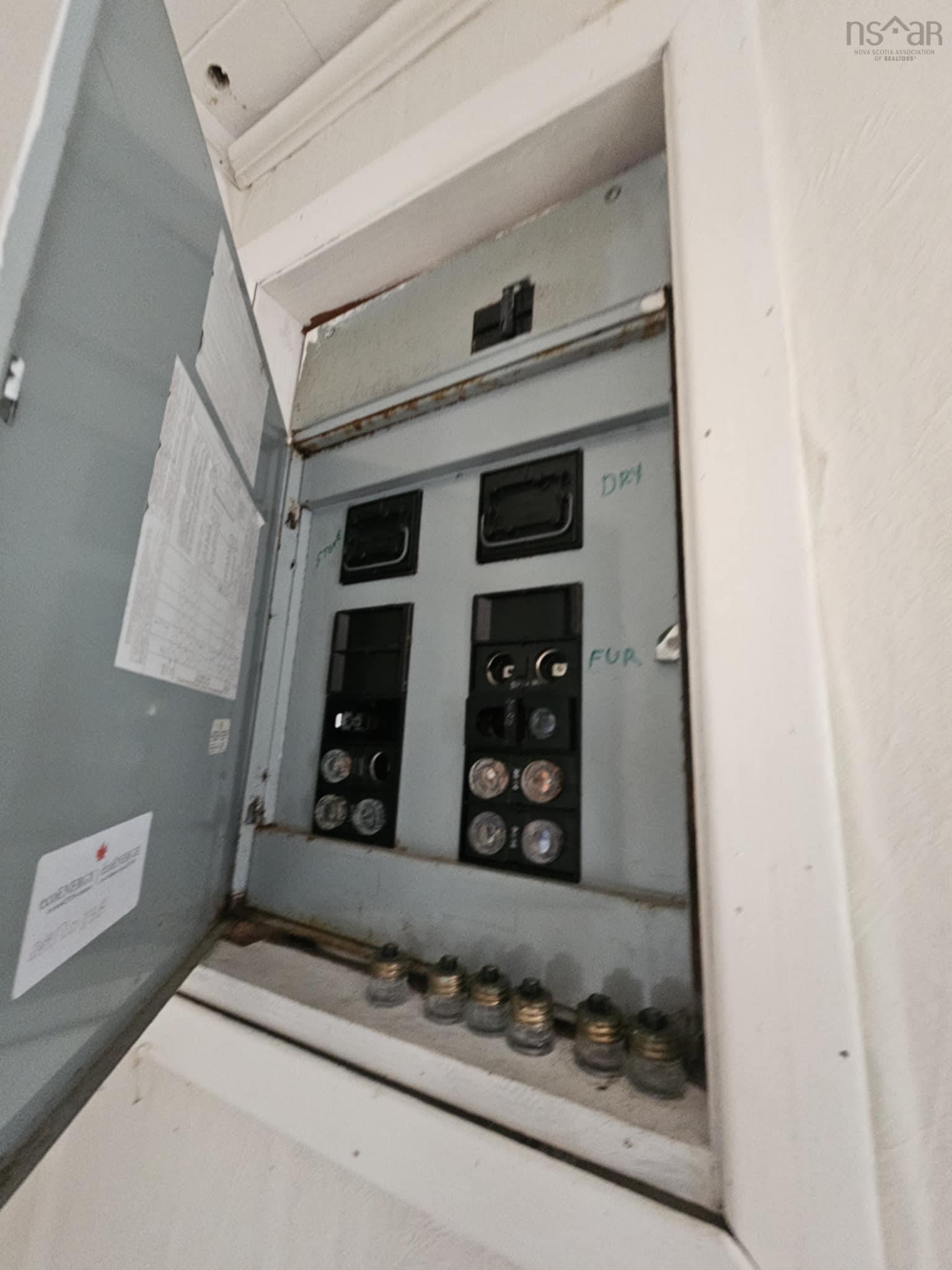 $35,000.00: 3 Verrier Crescent, Louisbourg