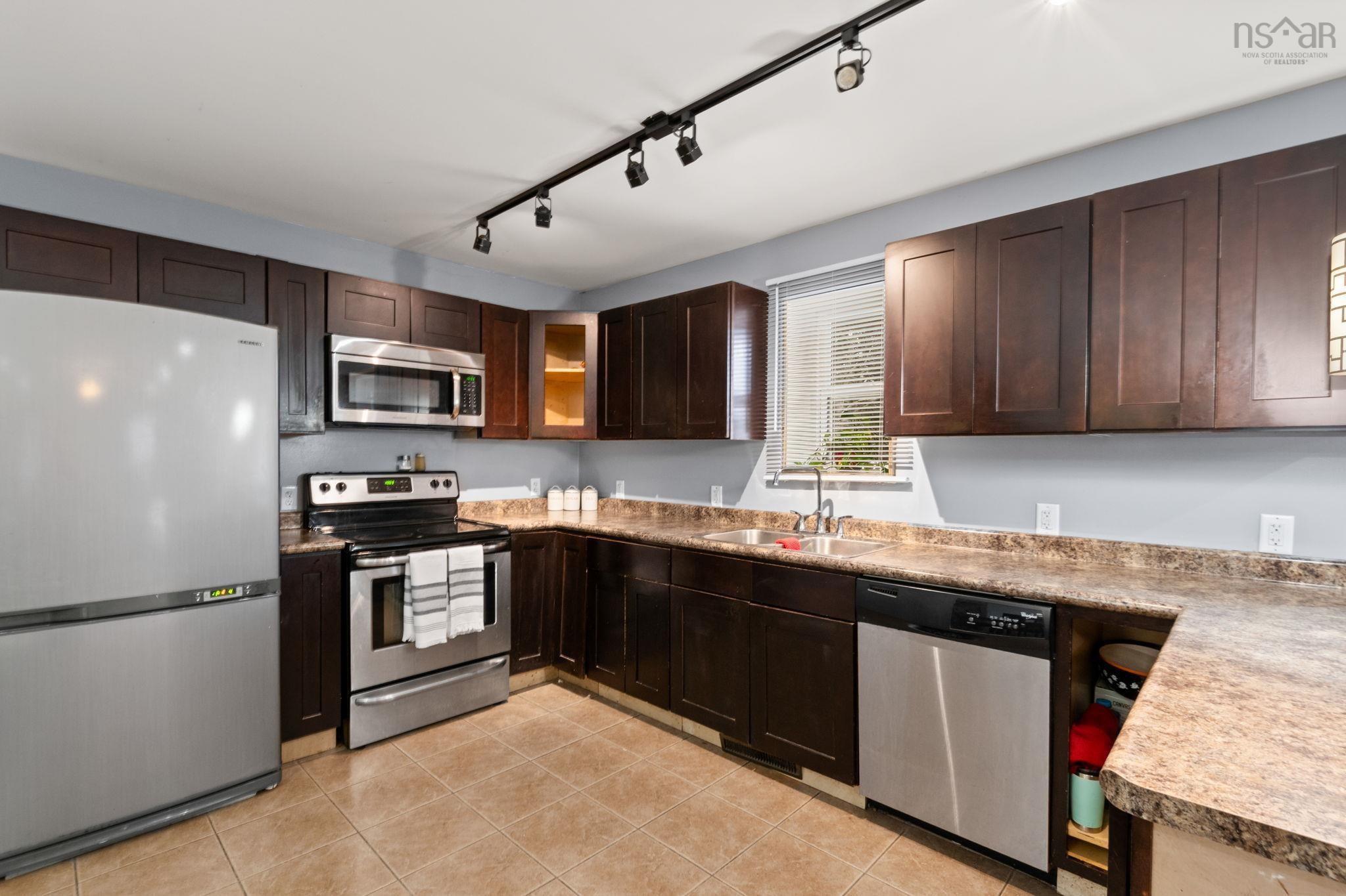 $574,900.00: 26 Willies Lane, Fox Point