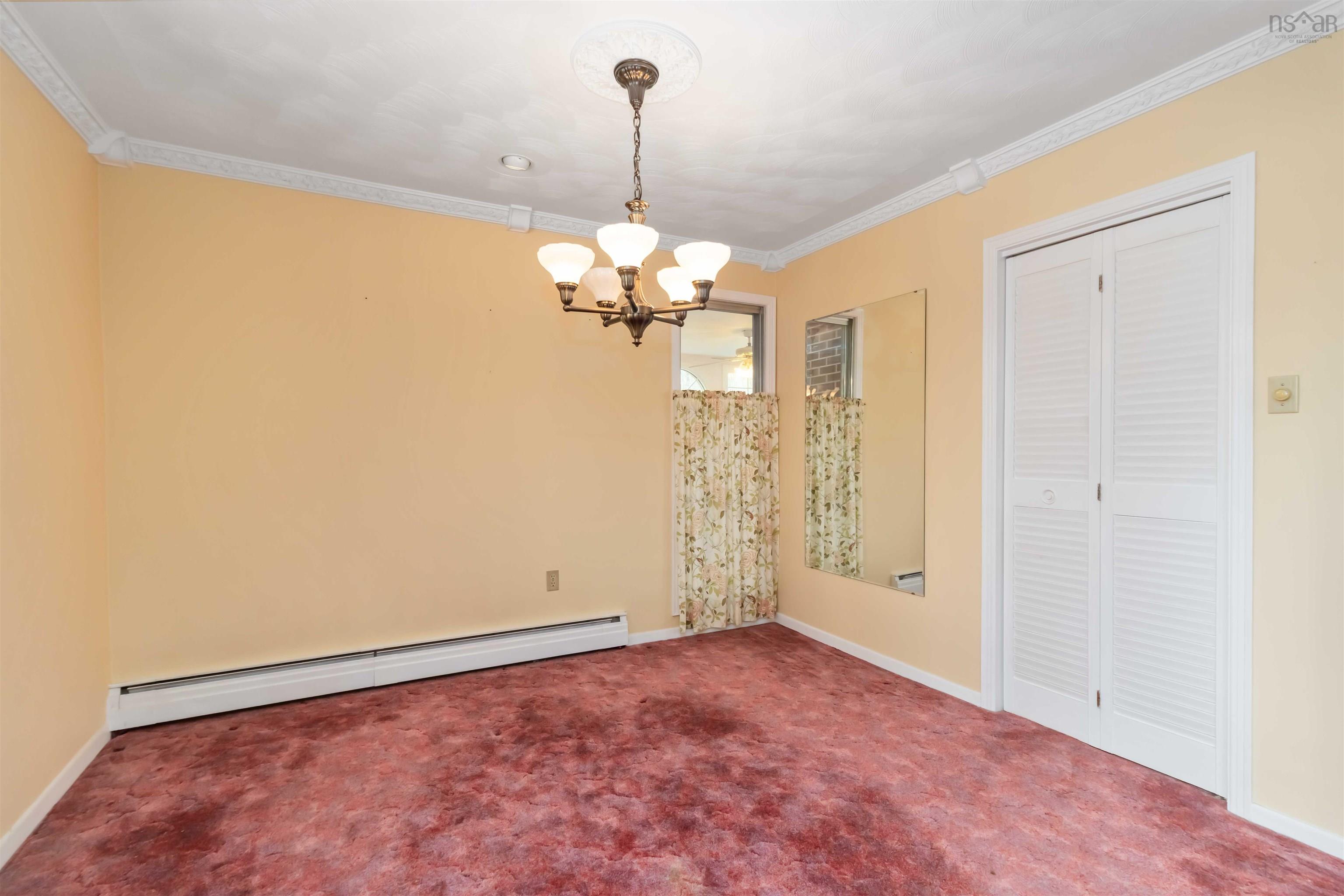 $630,000.00: 71 Woodward Crescent, Halifax