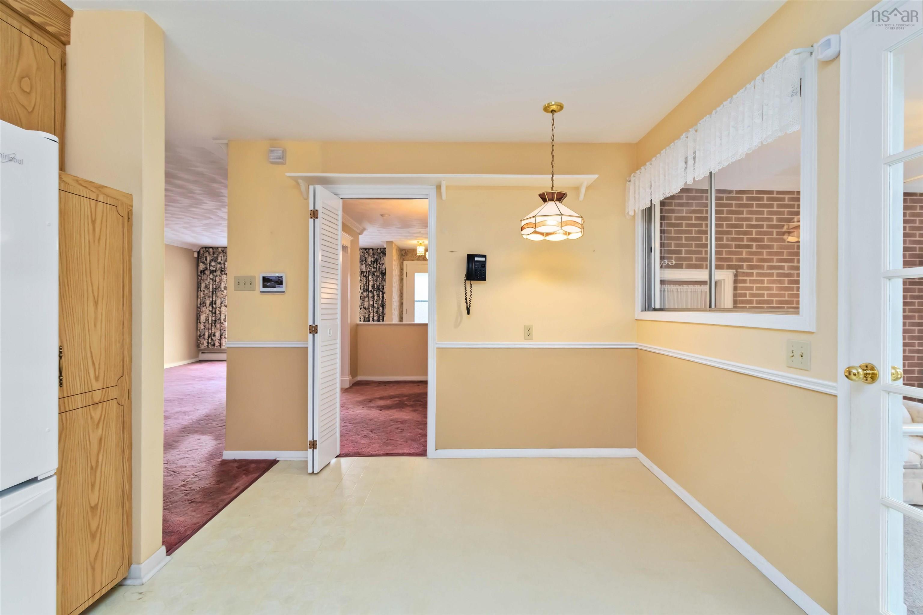 $630,000.00: 71 Woodward Crescent, Halifax