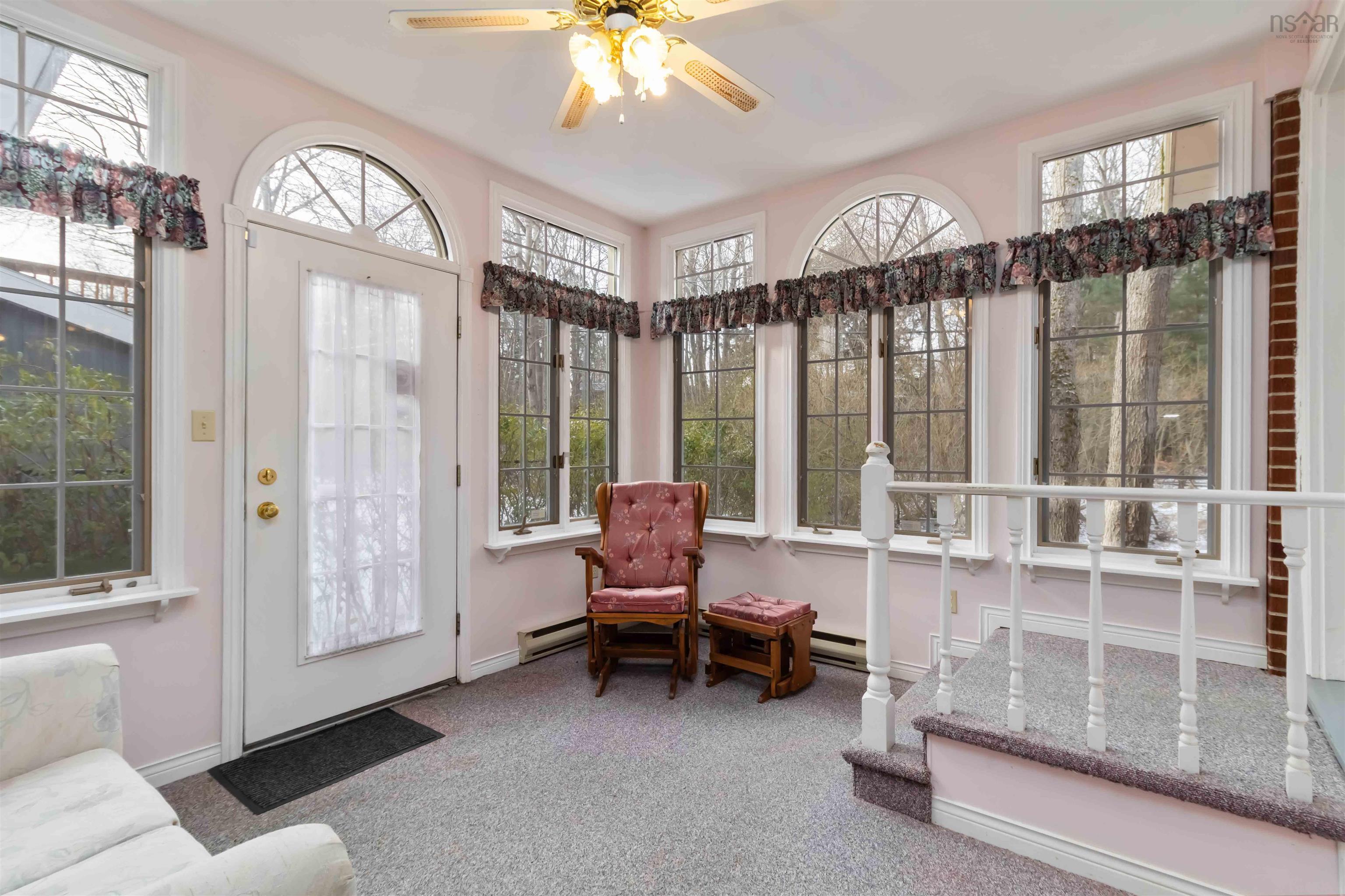 $630,000.00: 71 Woodward Crescent, Halifax