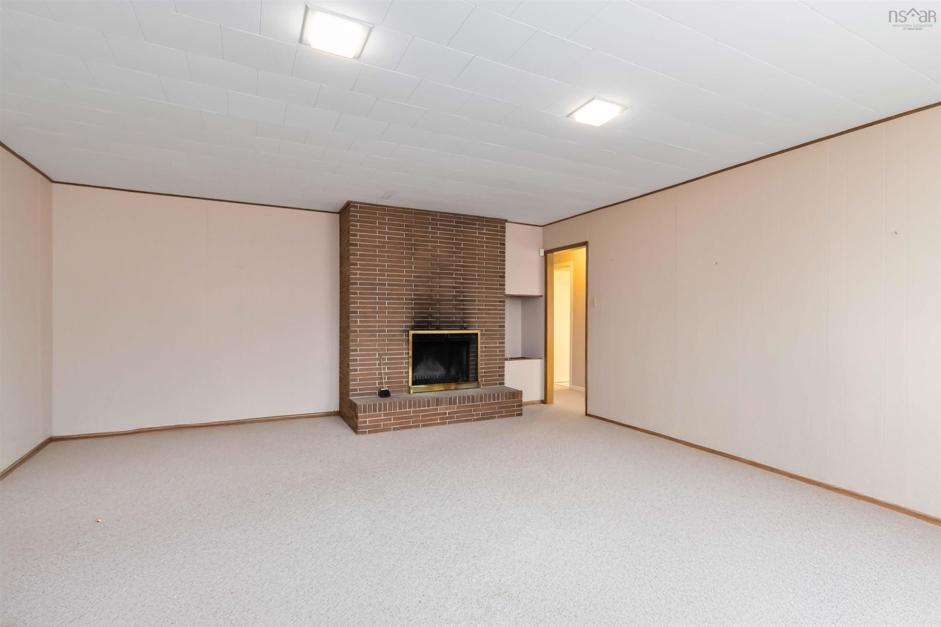 $630,000.00: 71 Woodward Crescent, Halifax