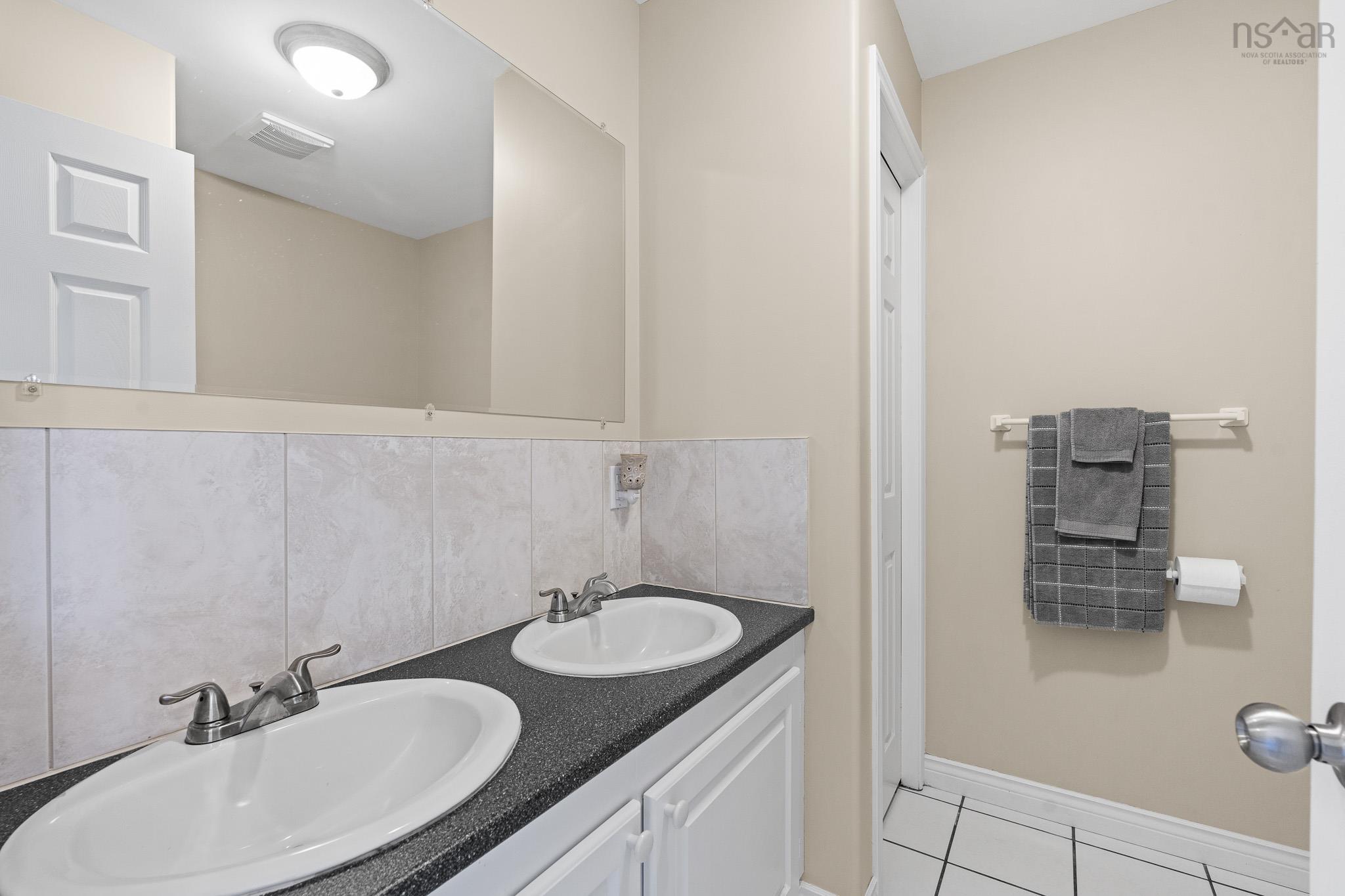 $1,100,000.00: 1312 Waverley Road, Waverley