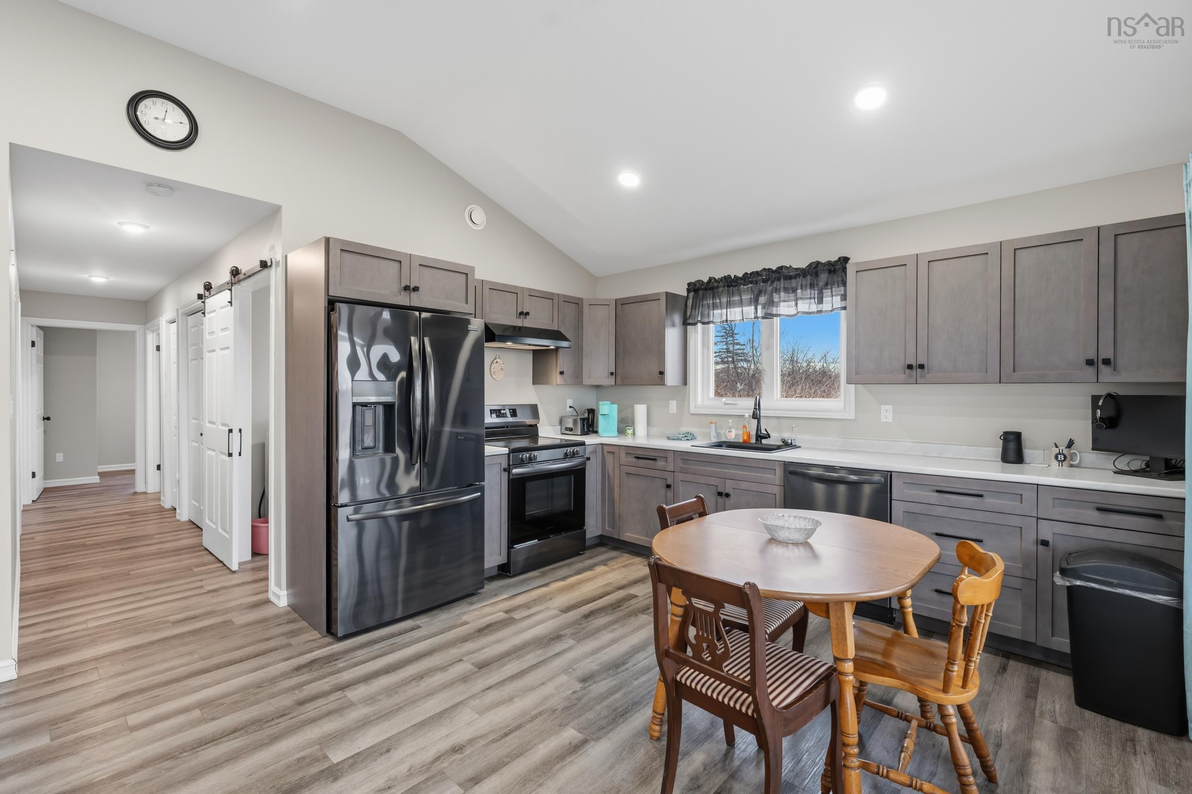 $1,400,000.00: 42 Beecher