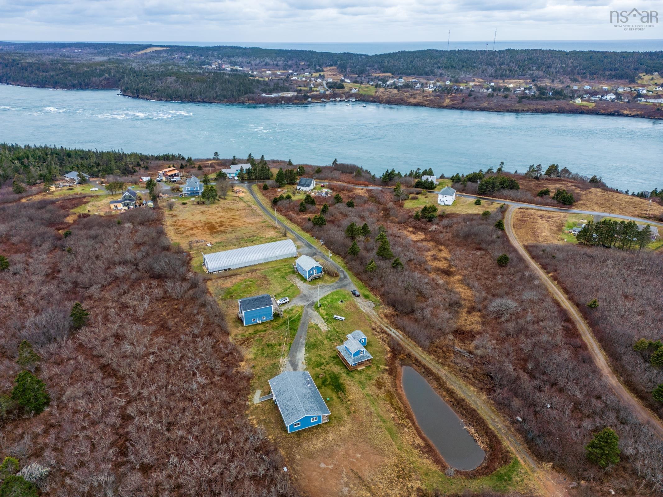 $1,400,000.00: 42 Beecher's Lane, East Ferry