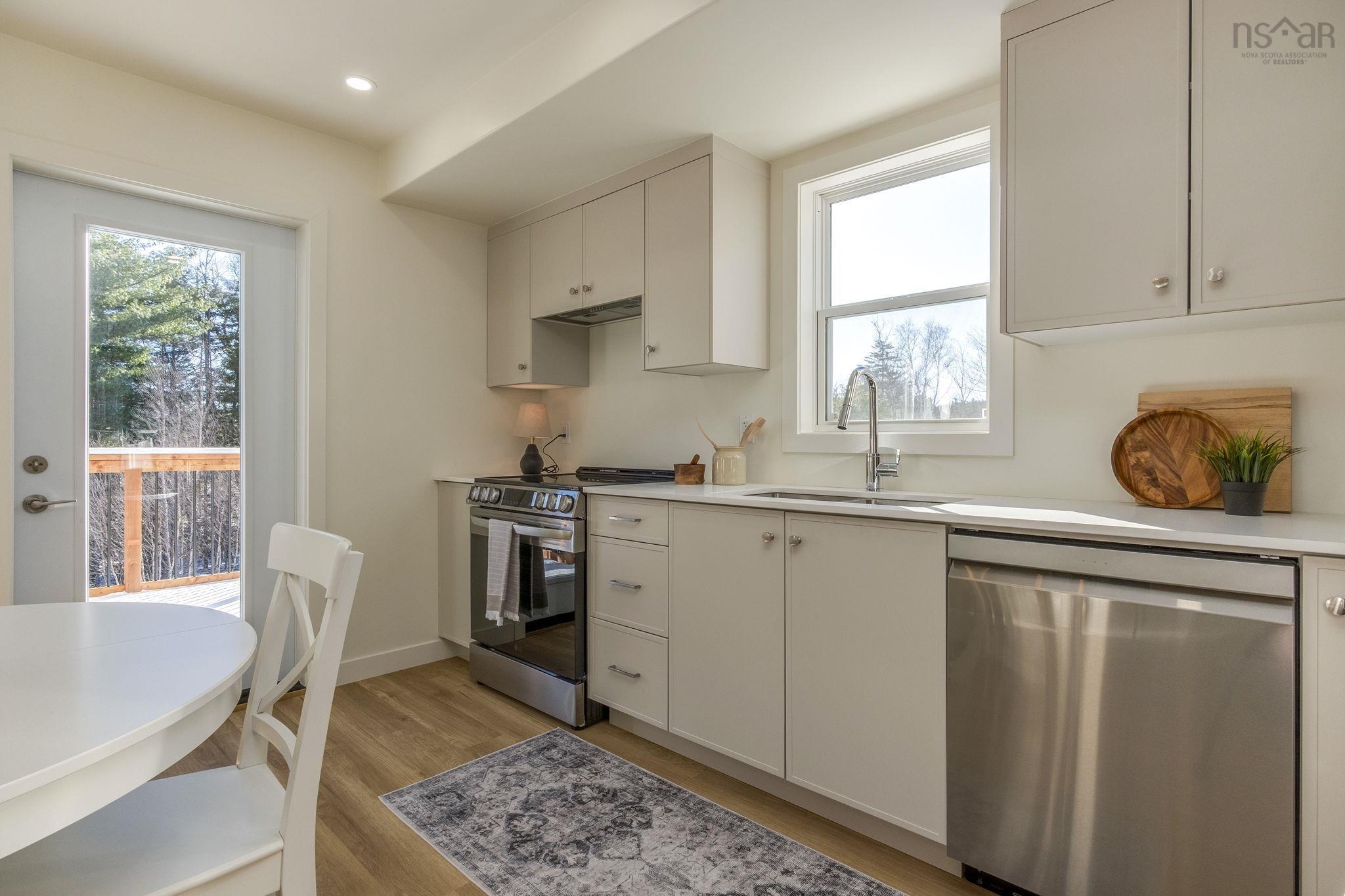 $599,900.00: DA-55 185 Darner Drive, Beaver Bank