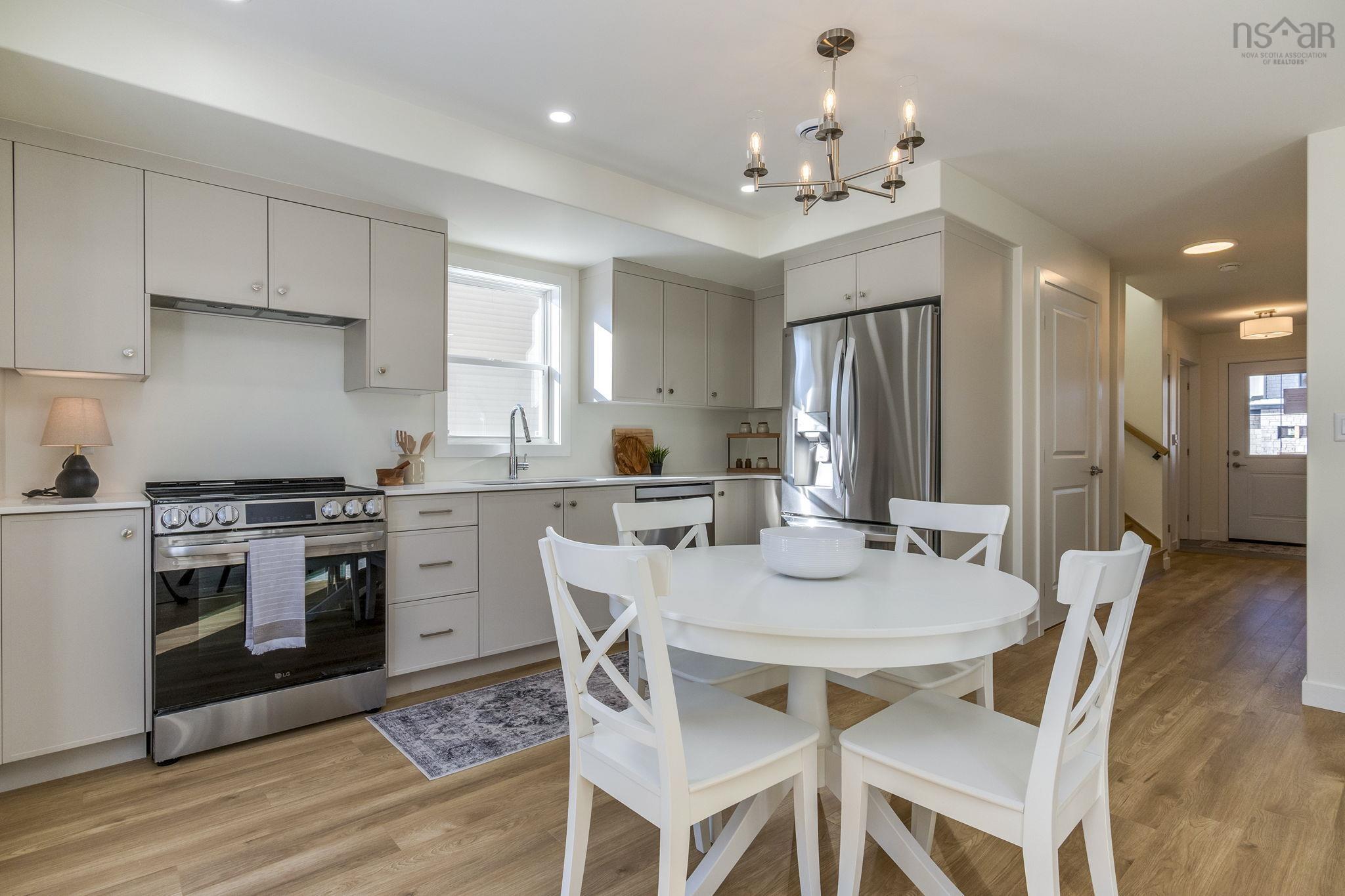 $599,900.00: DA-55 185 Darner Drive, Beaver Bank