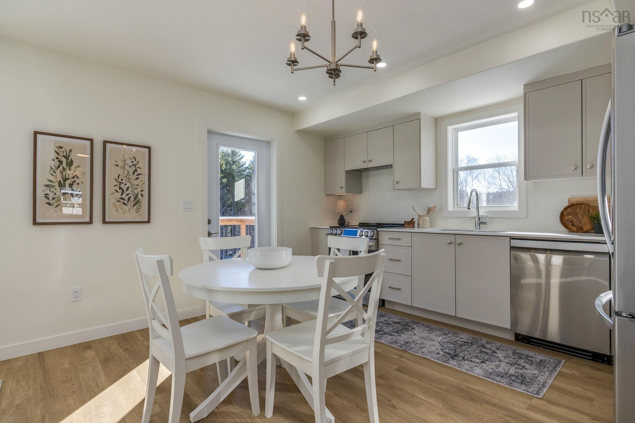 $599,900.00: DA-55 185 Darner Drive, Beaver Bank