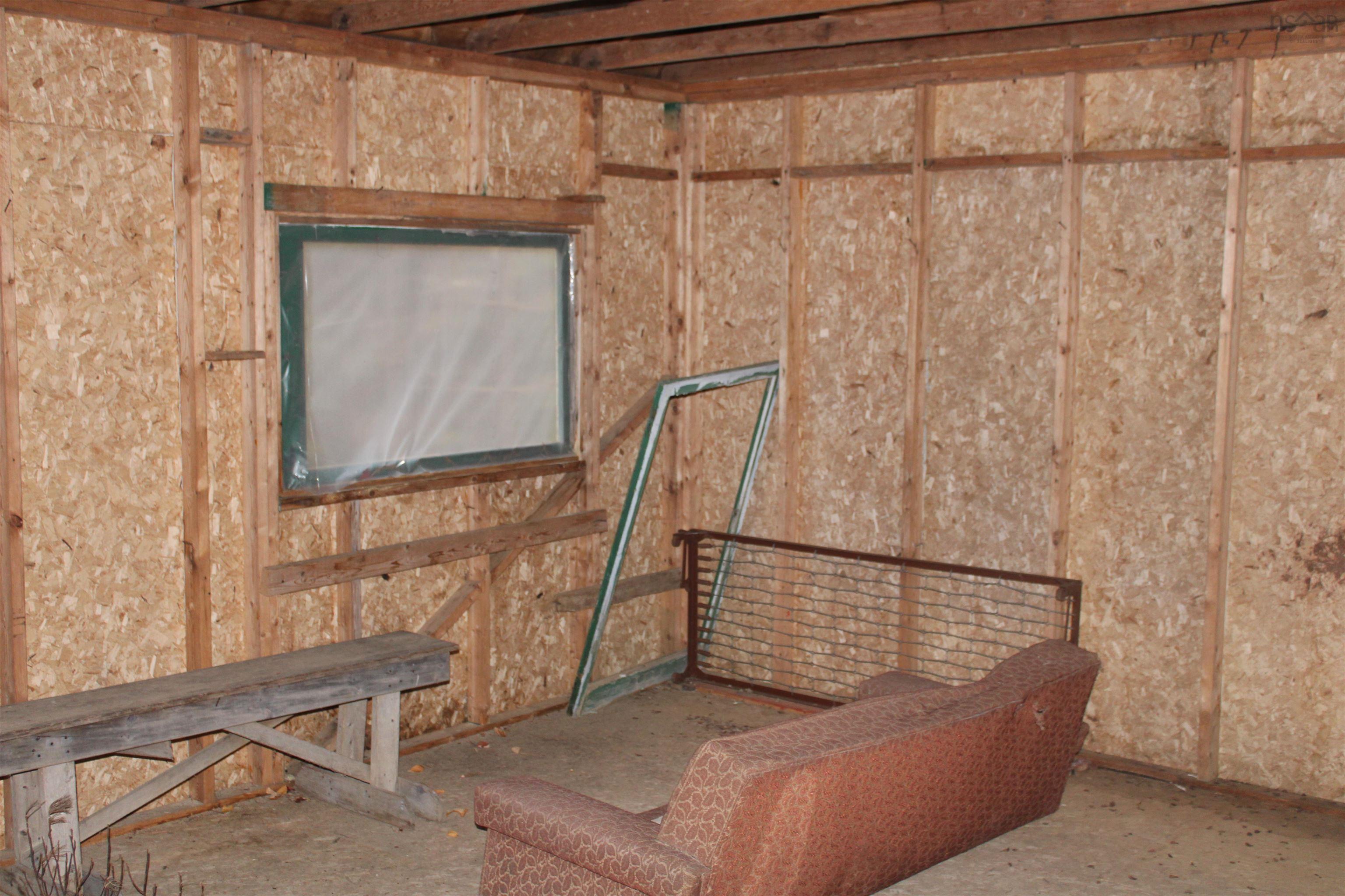 $32,000.00: Lot Mirror Point Drive, Graywood