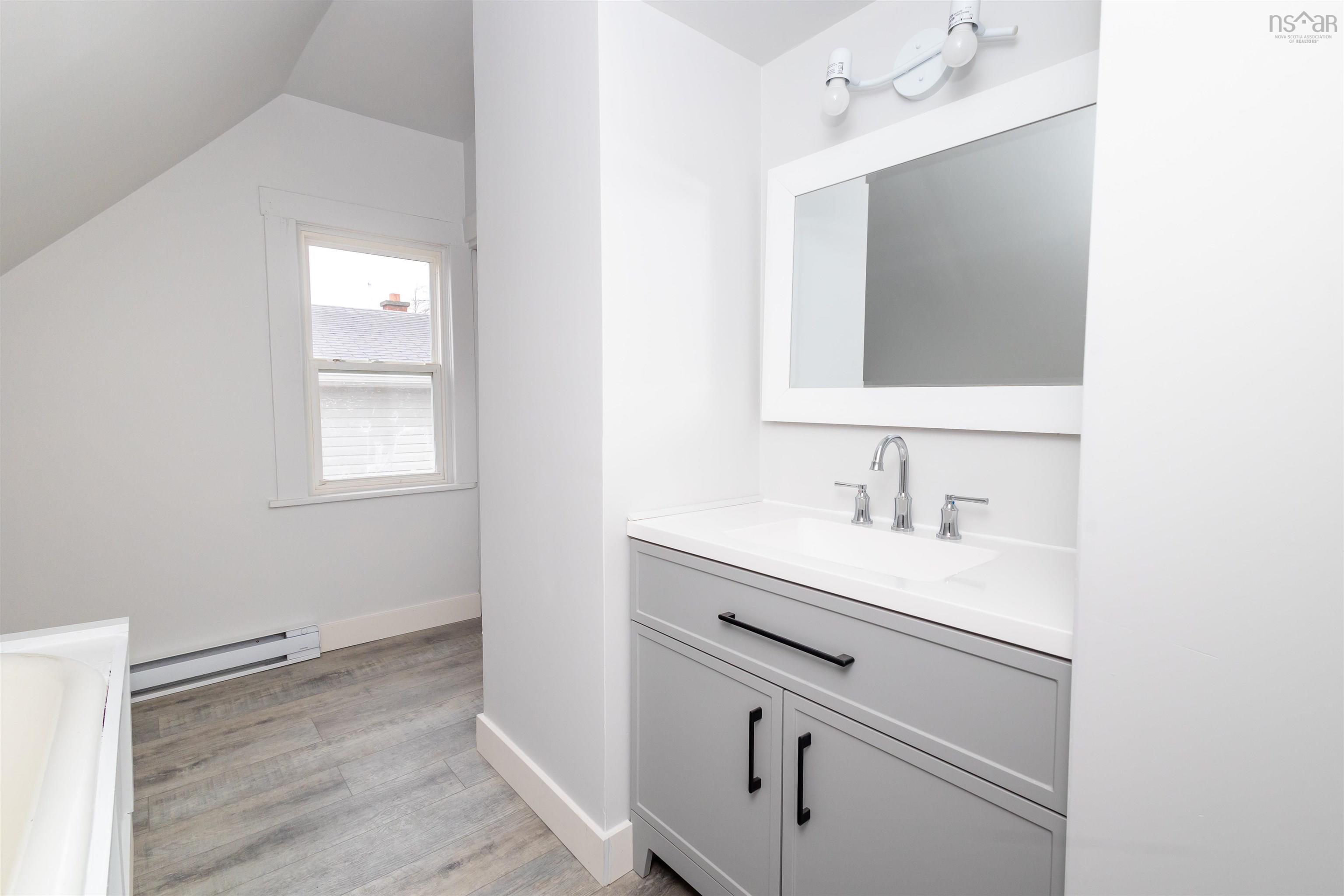 $189,000.00: 44 Central, Sydney