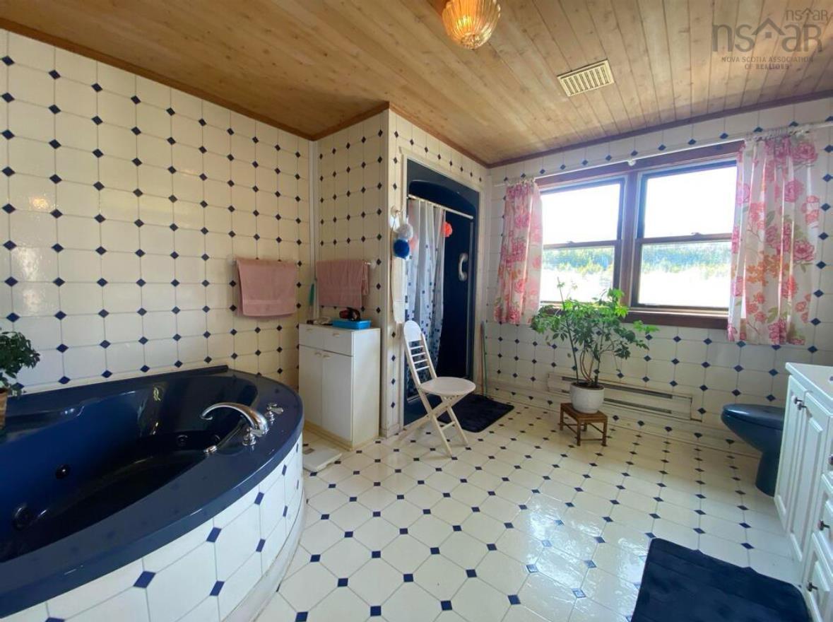 $649,000.00: 165 Diana Mountain Rd., The Points West Bay