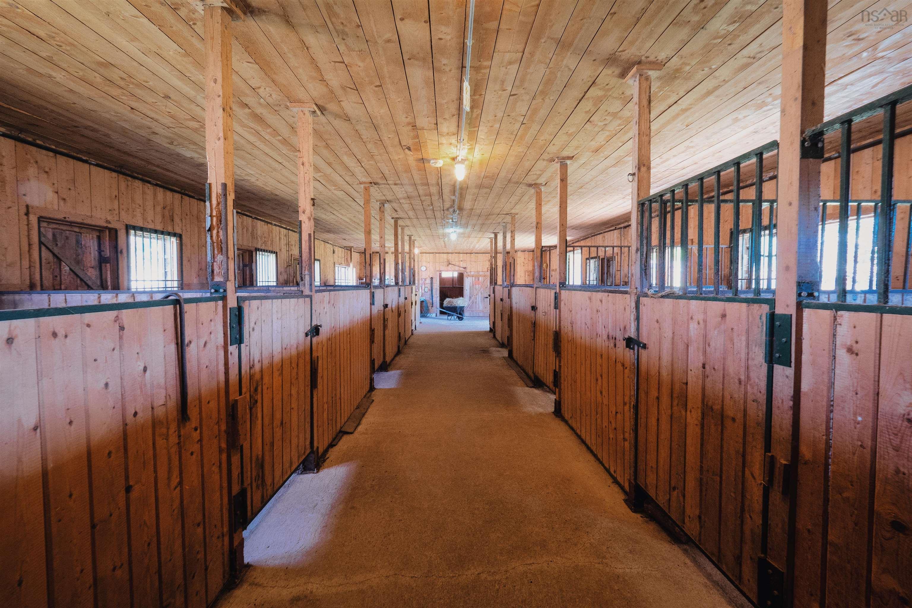 $649,000.00: 165 Diana Mountain Rd., The Points West Bay