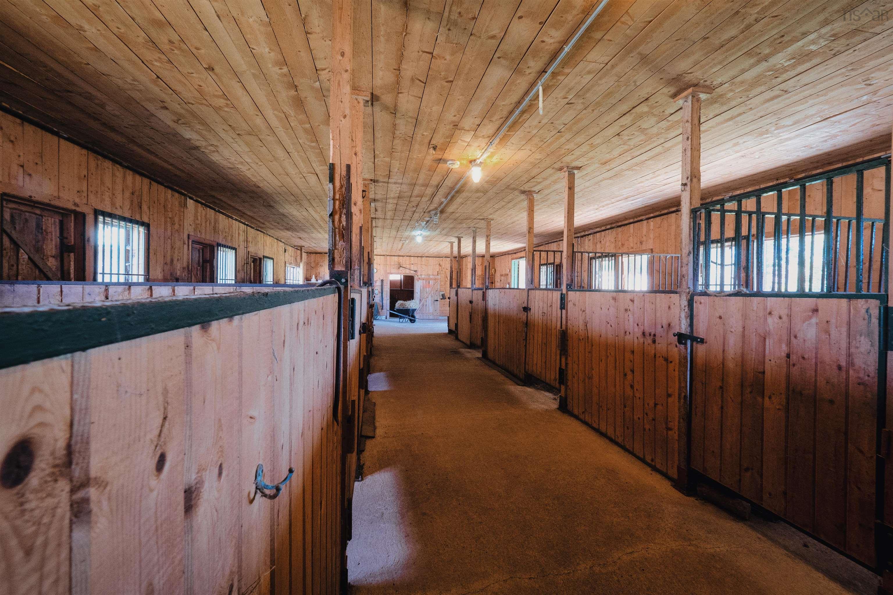 $649,000.00: 165 Diana Mountain Rd., The Points West Bay