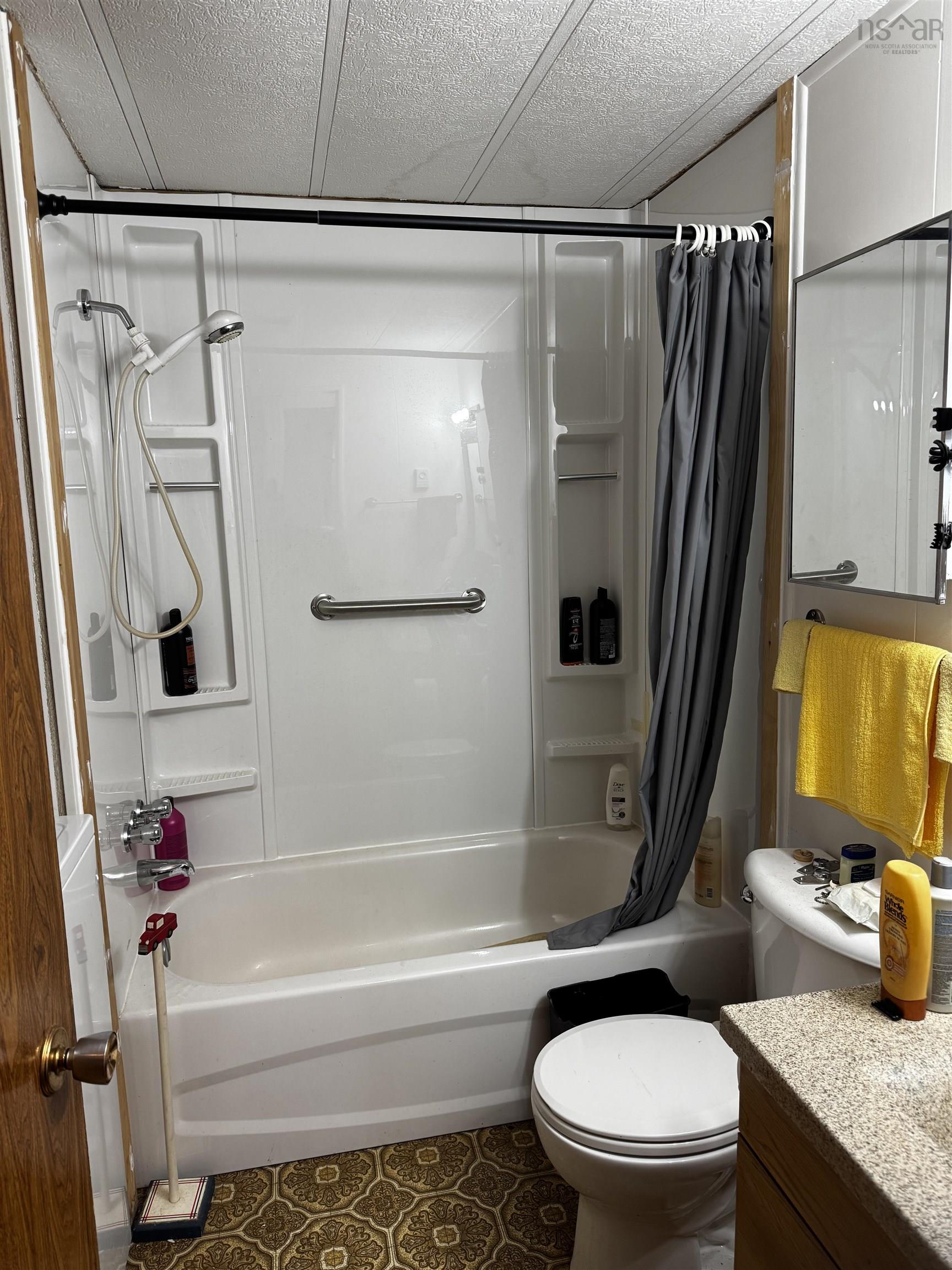 $200,000.00: 3818 316 Highway, Cole Harbour