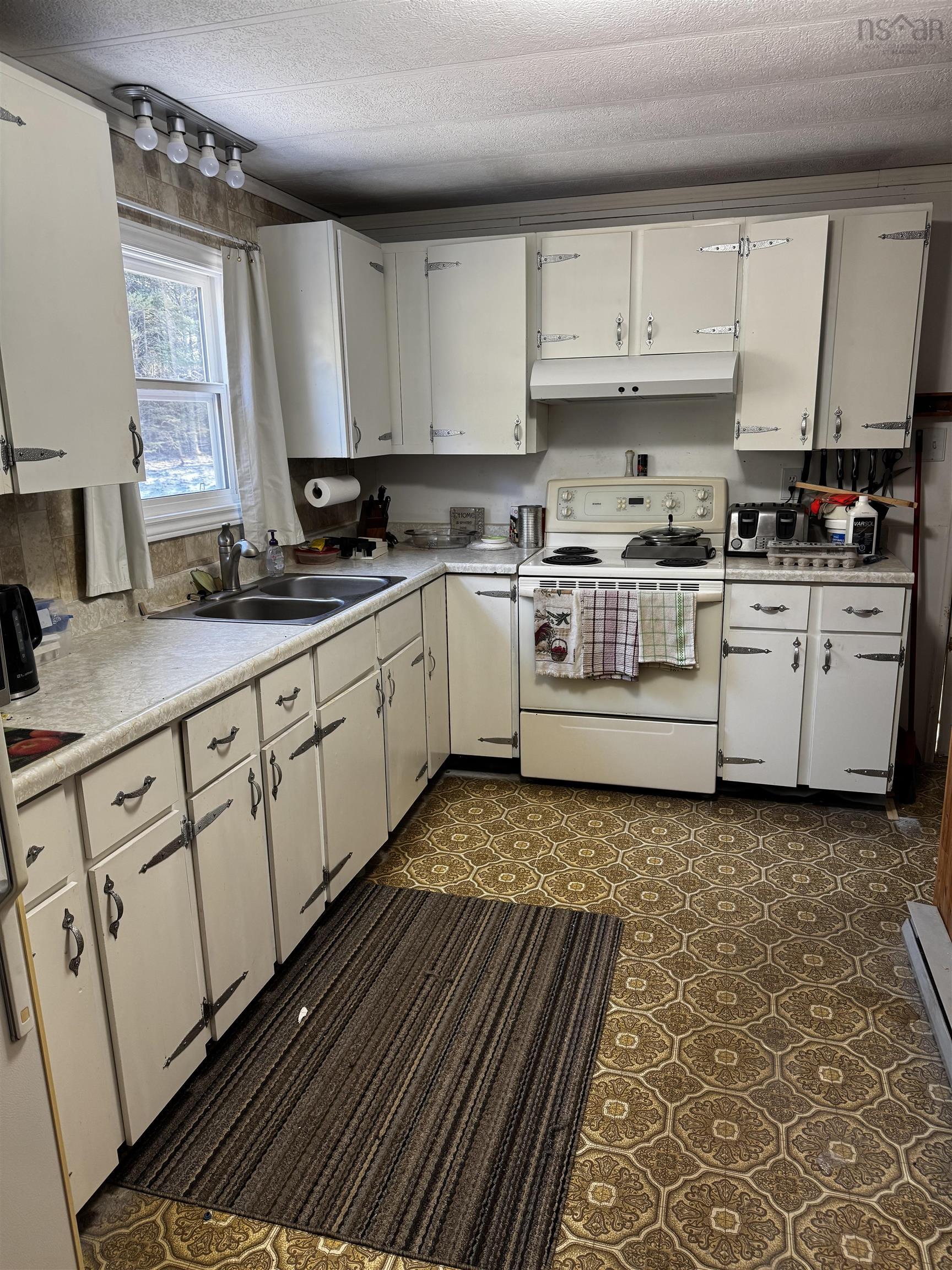 $200,000.00: 3818 316 Highway, Cole Harbour