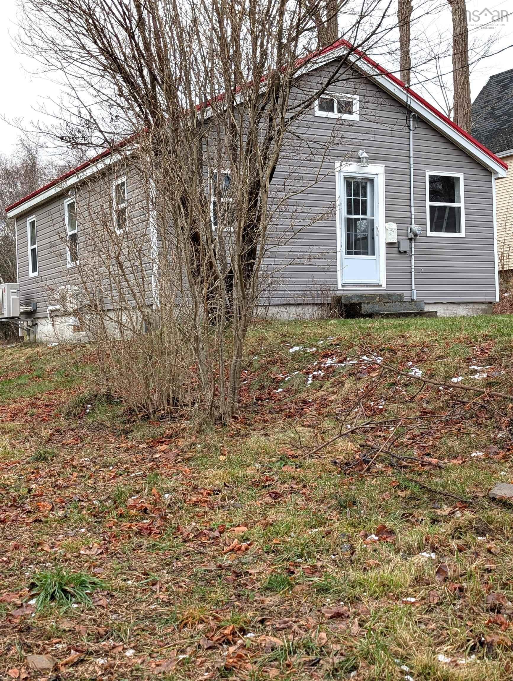 $279,900.00: 165 St. Phillips Street, Bridgewater