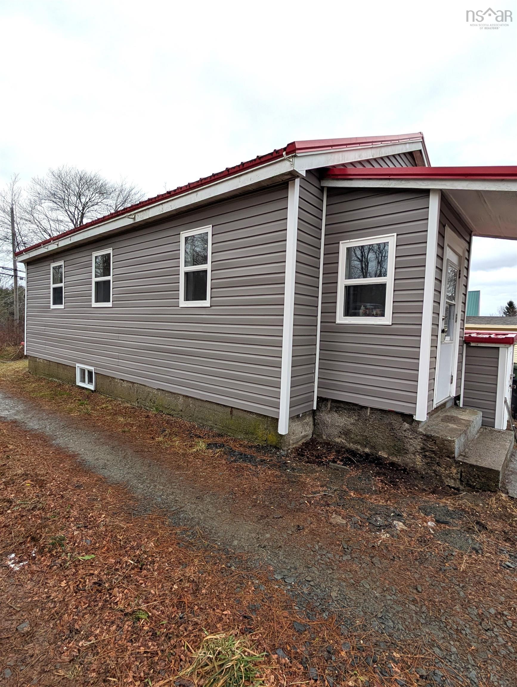 $279,900.00: 165 St. Phillips Street, Bridgewater