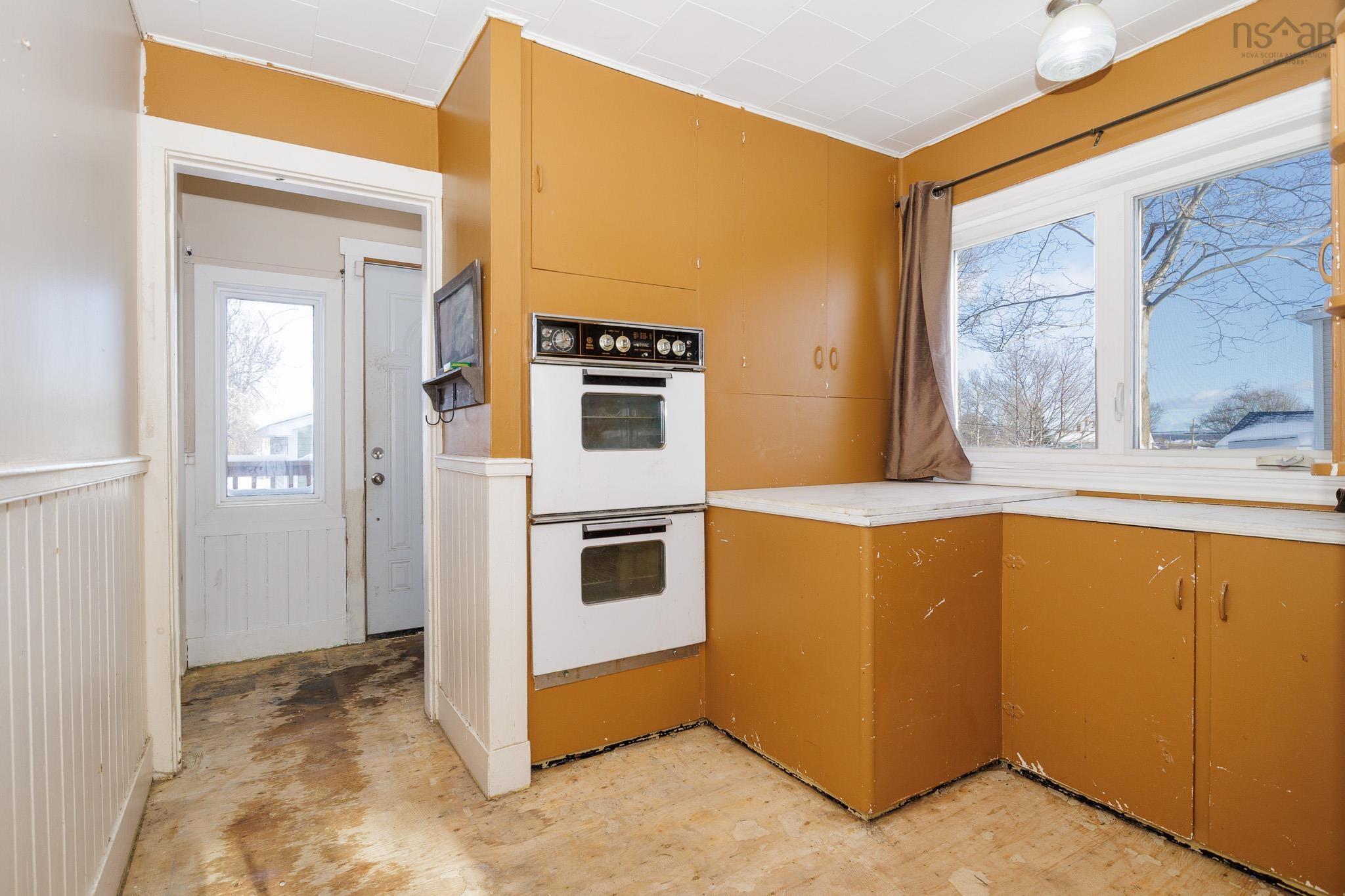 $149,900.00: 564 Main Street, Sydney Mines