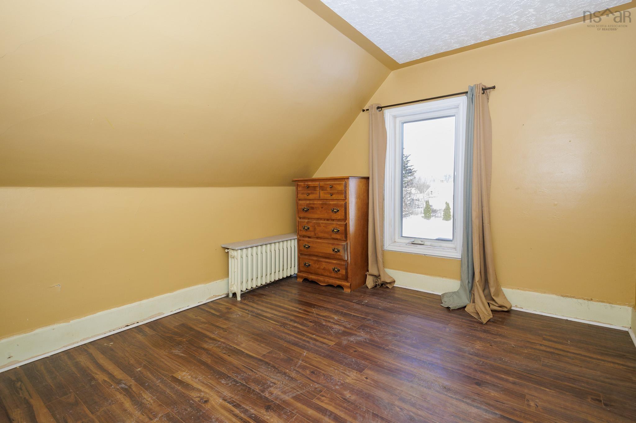 $149,900.00: 564 Main Street, Sydney Mines