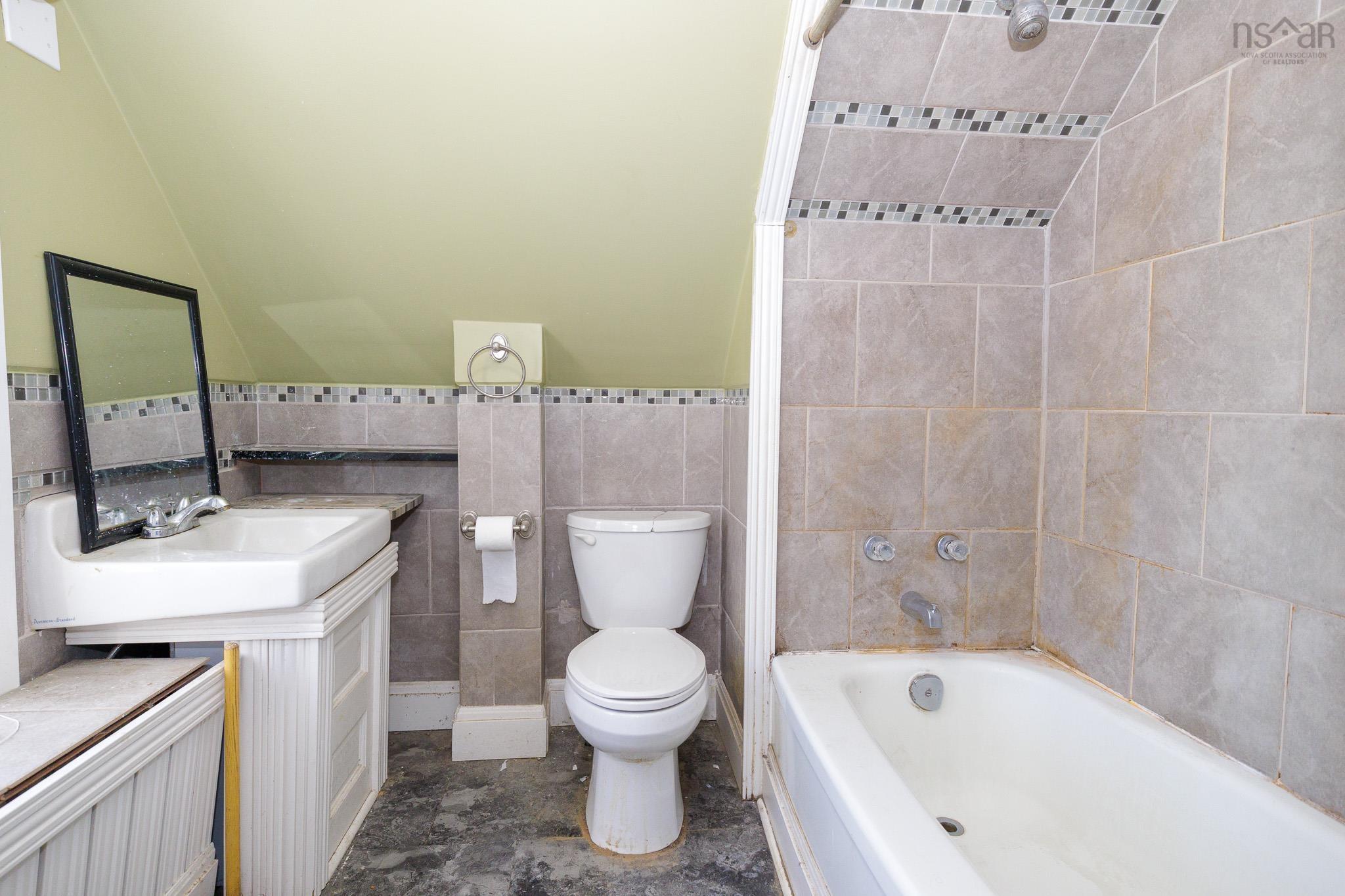 $149,900.00: 564 Main Street, Sydney Mines