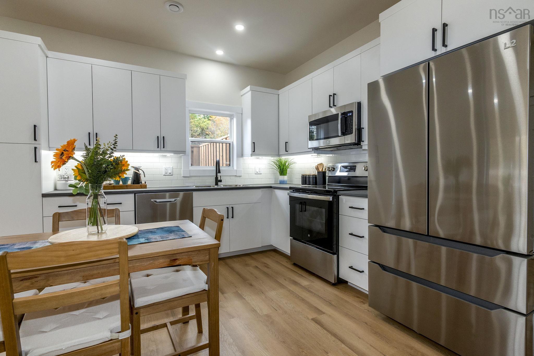 $699,900.00: 1914/1916 Irwin Lake Road, Hilden