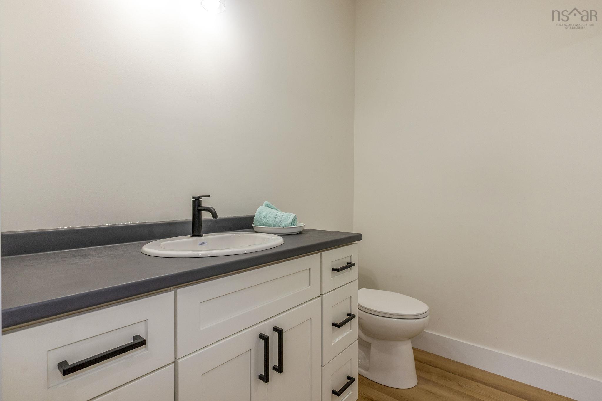 $699,900.00: 1914/1916 Irwin Lake Road, Hilden