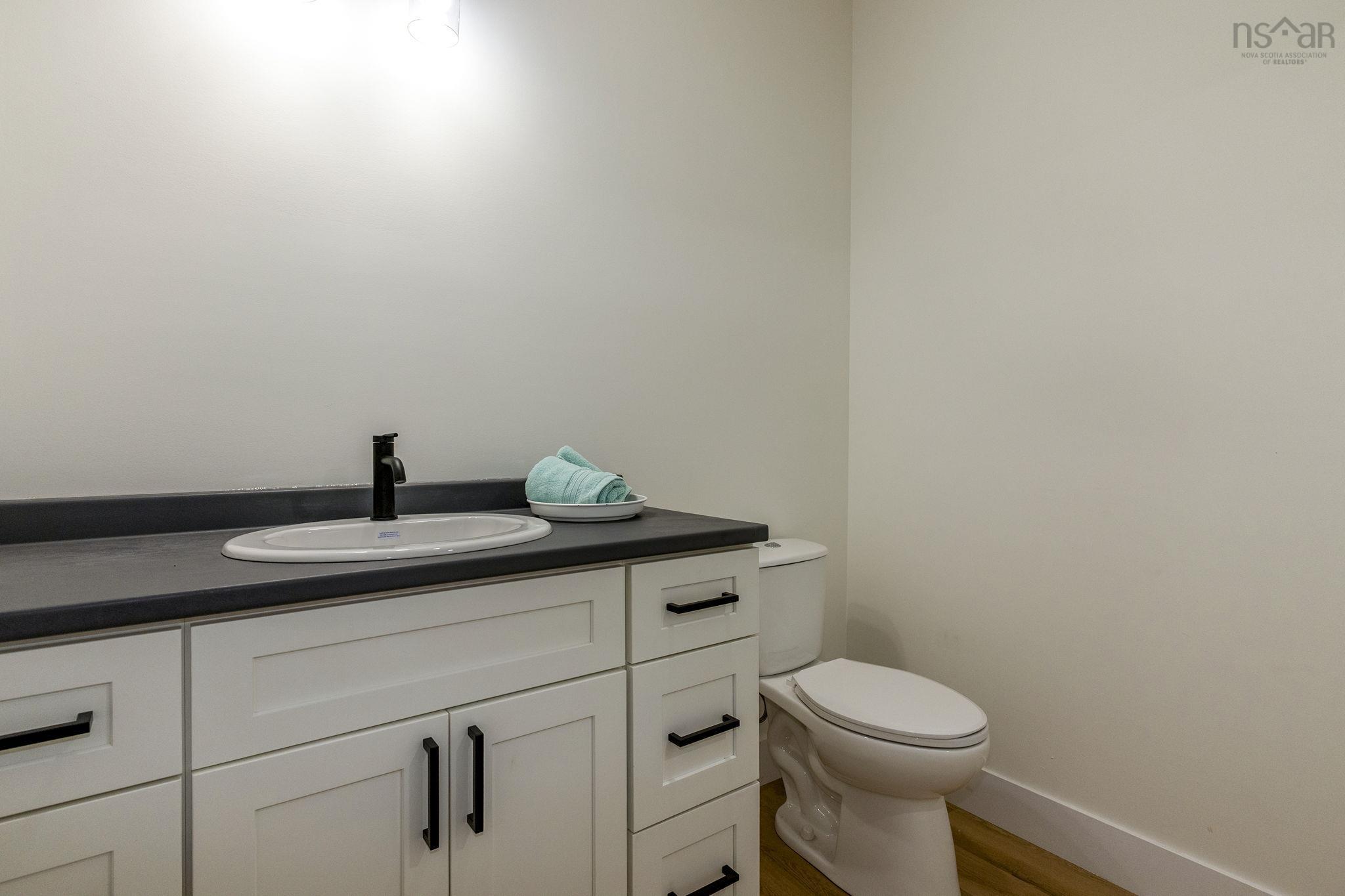 $699,900.00: 1914/1916 Irwin Lake Road, Hilden