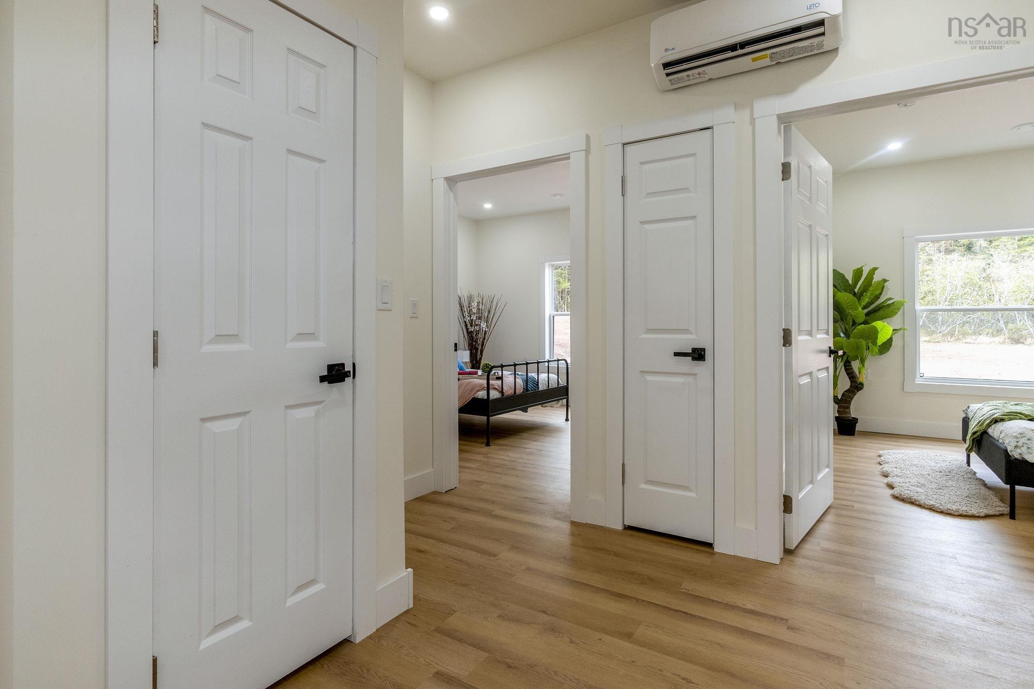 $699,900.00: 1914/1916 Irwin Lake Road, Hilden