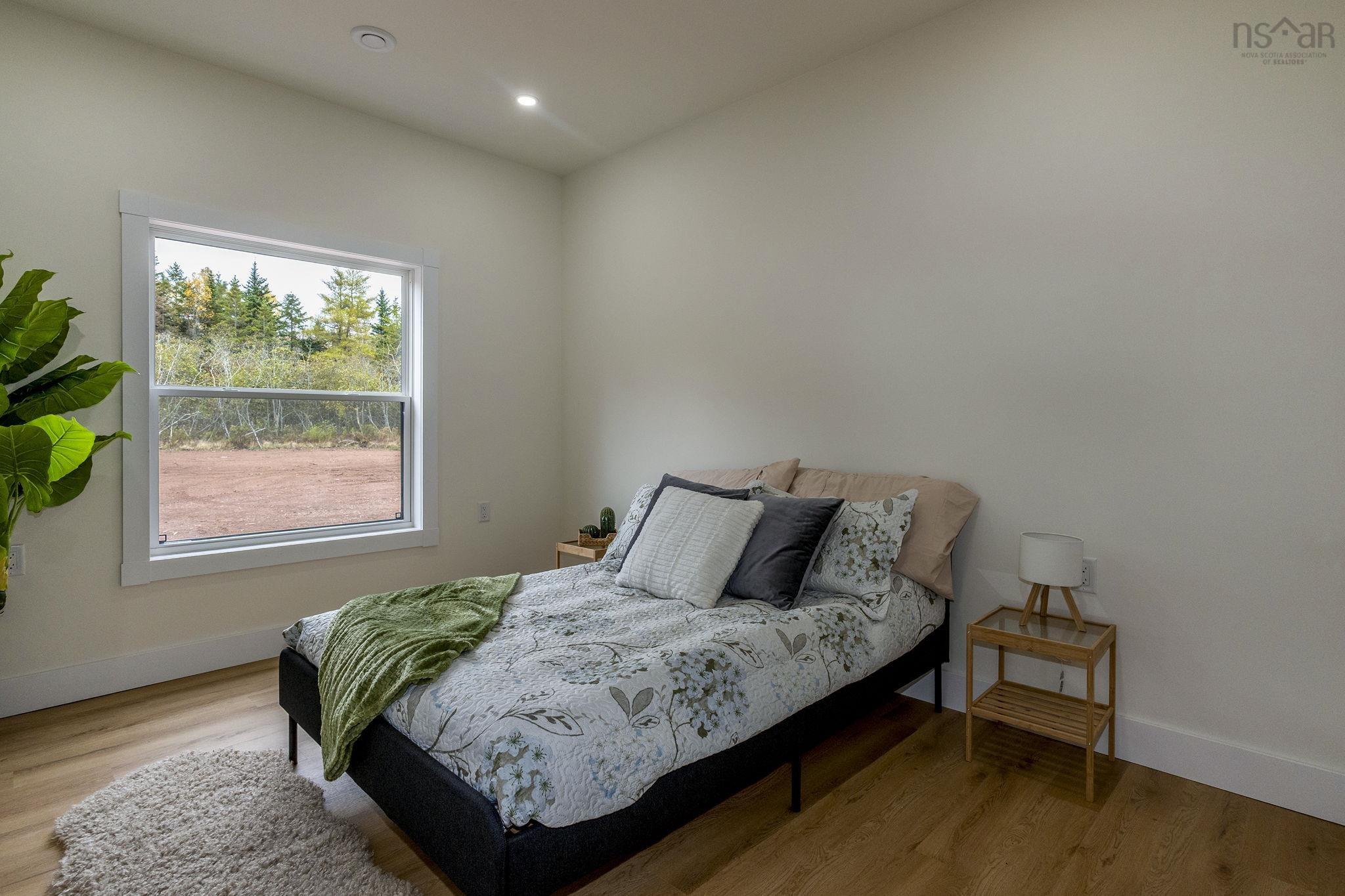 $699,900.00: 1914/1916 Irwin Lake Road, Hilden