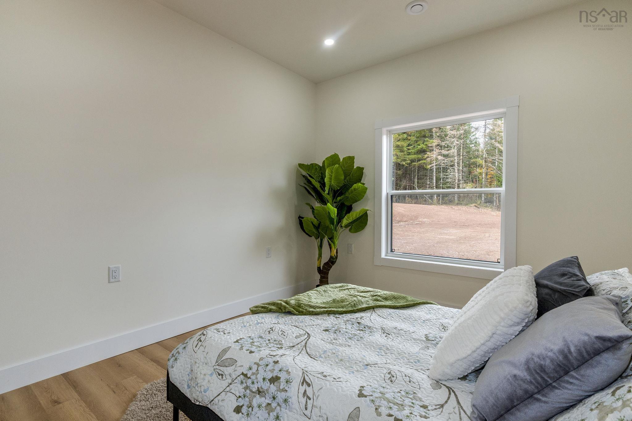 $699,900.00: 1914/1916 Irwin Lake Road, Hilden