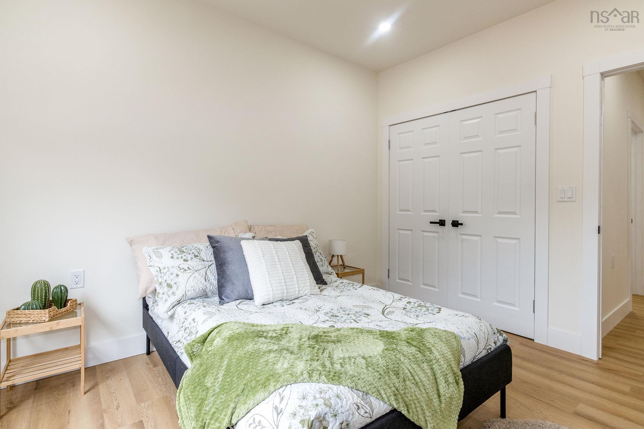 $699,900.00: 1914/1916 Irwin Lake Road, Hilden