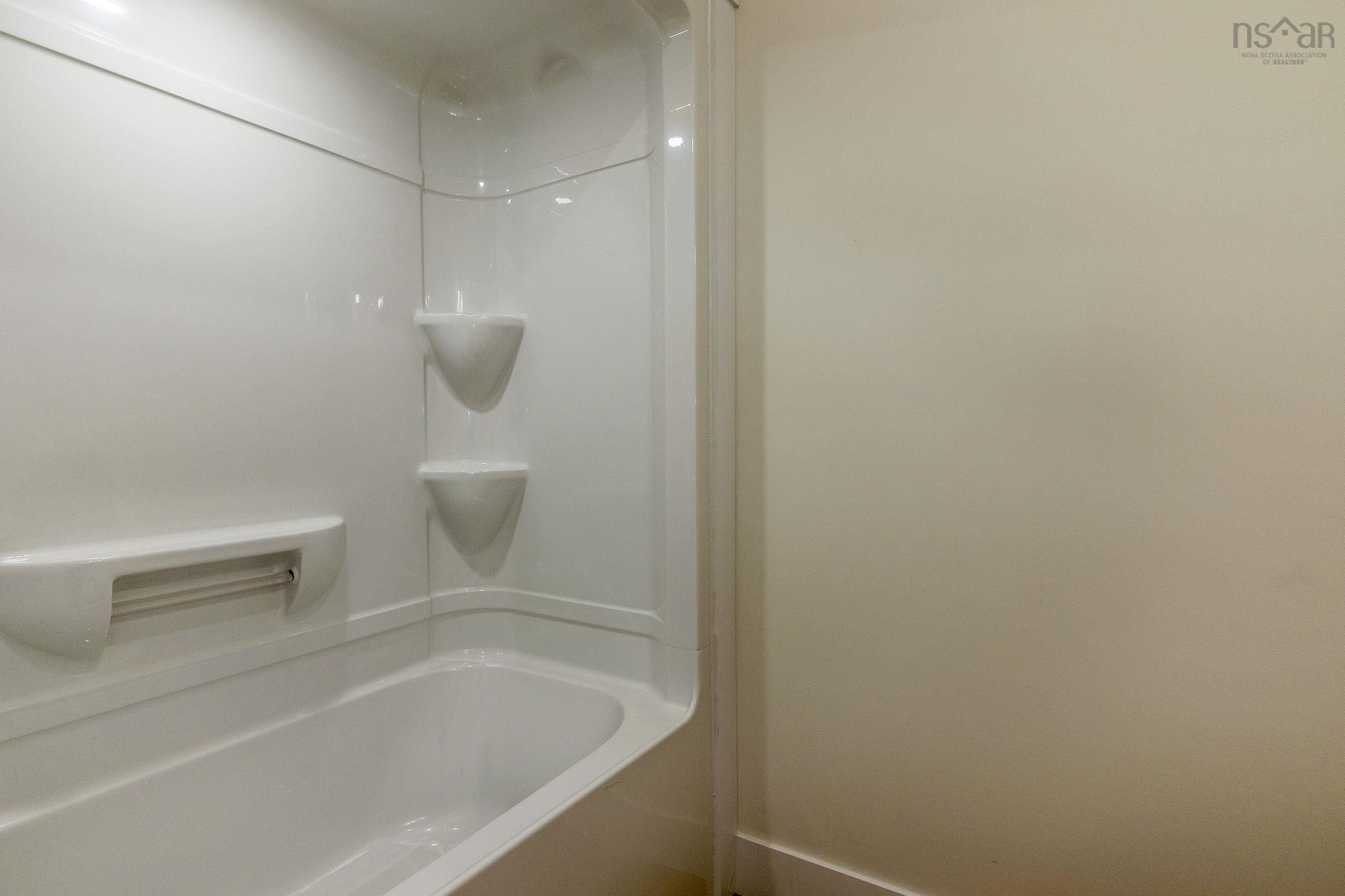 $699,900.00: 1914/1916 Irwin Lake Road, Hilden