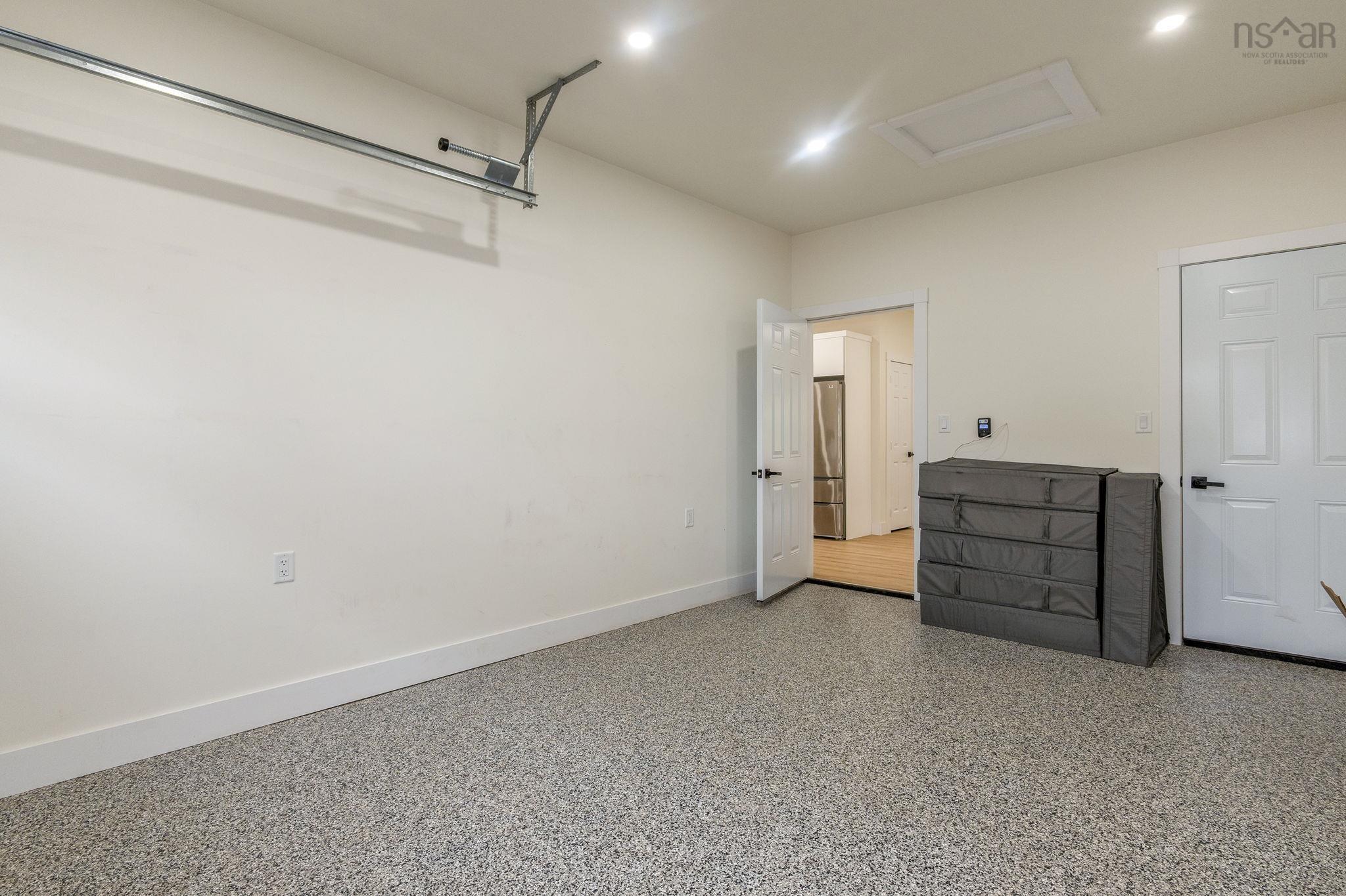 $699,900.00: 1914/1916 Irwin Lake Road, Hilden