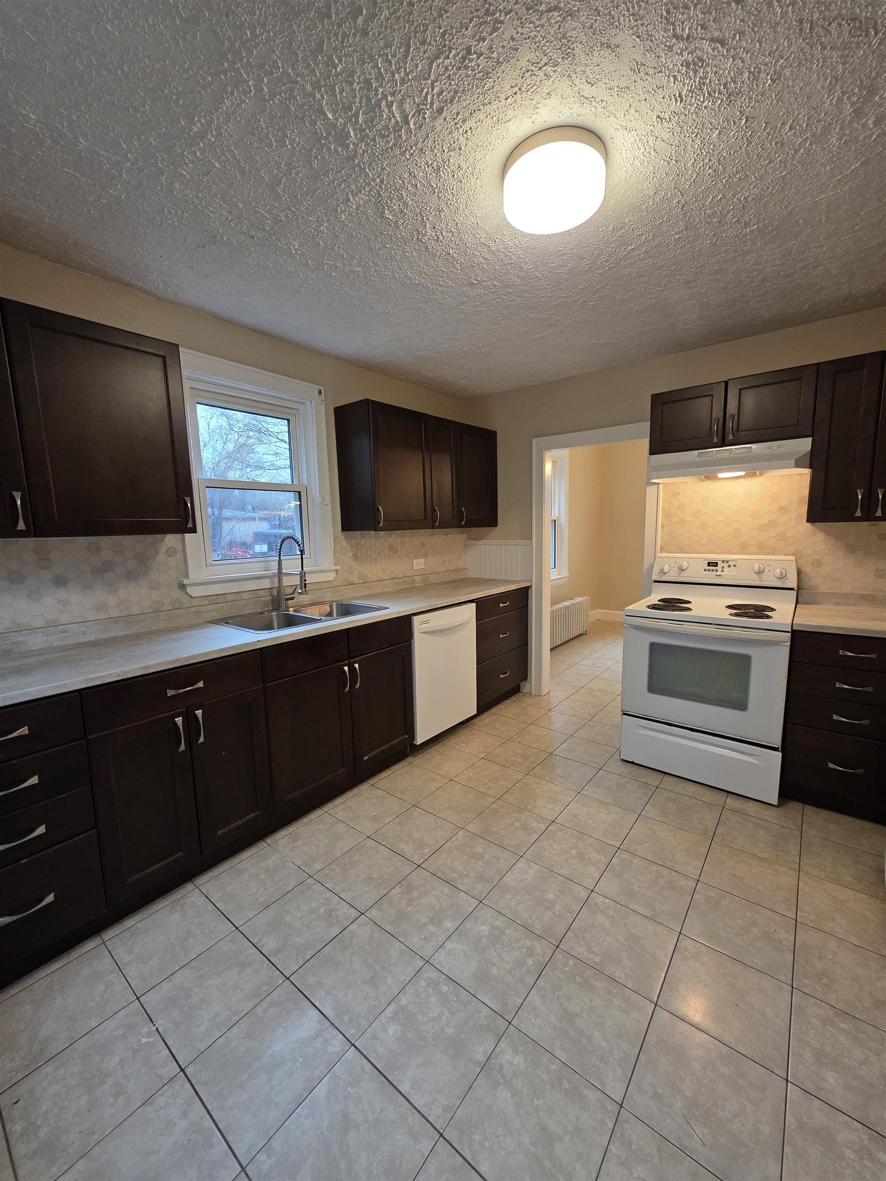 $319,000.00: 2345 Highway 239 Highway, Point Edward