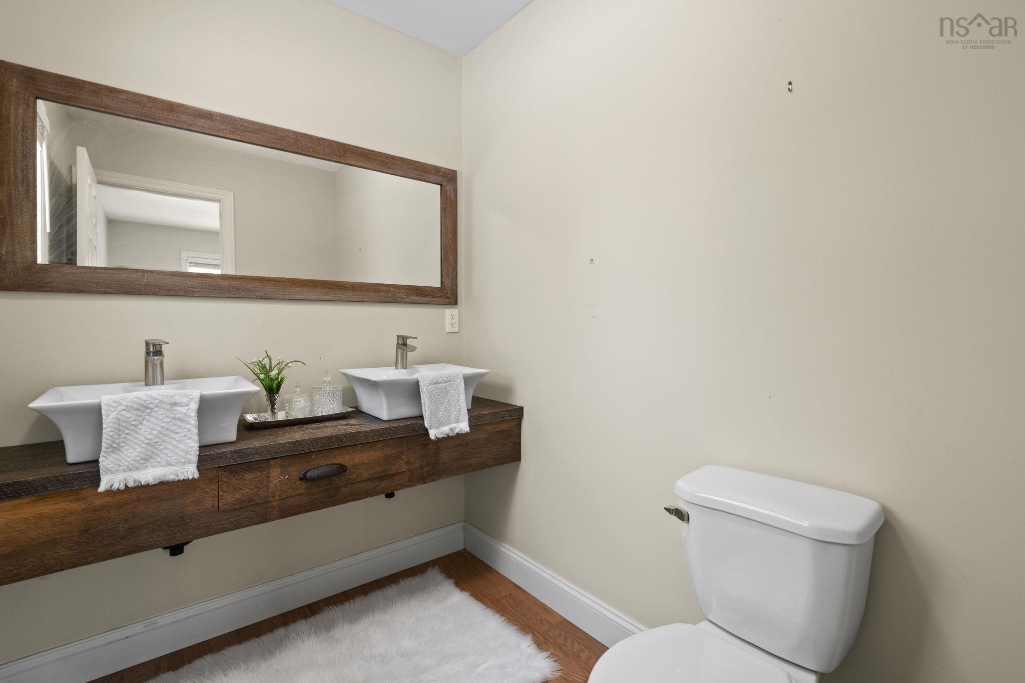 $459,900.00: 1293 Highway 358, Port Williams