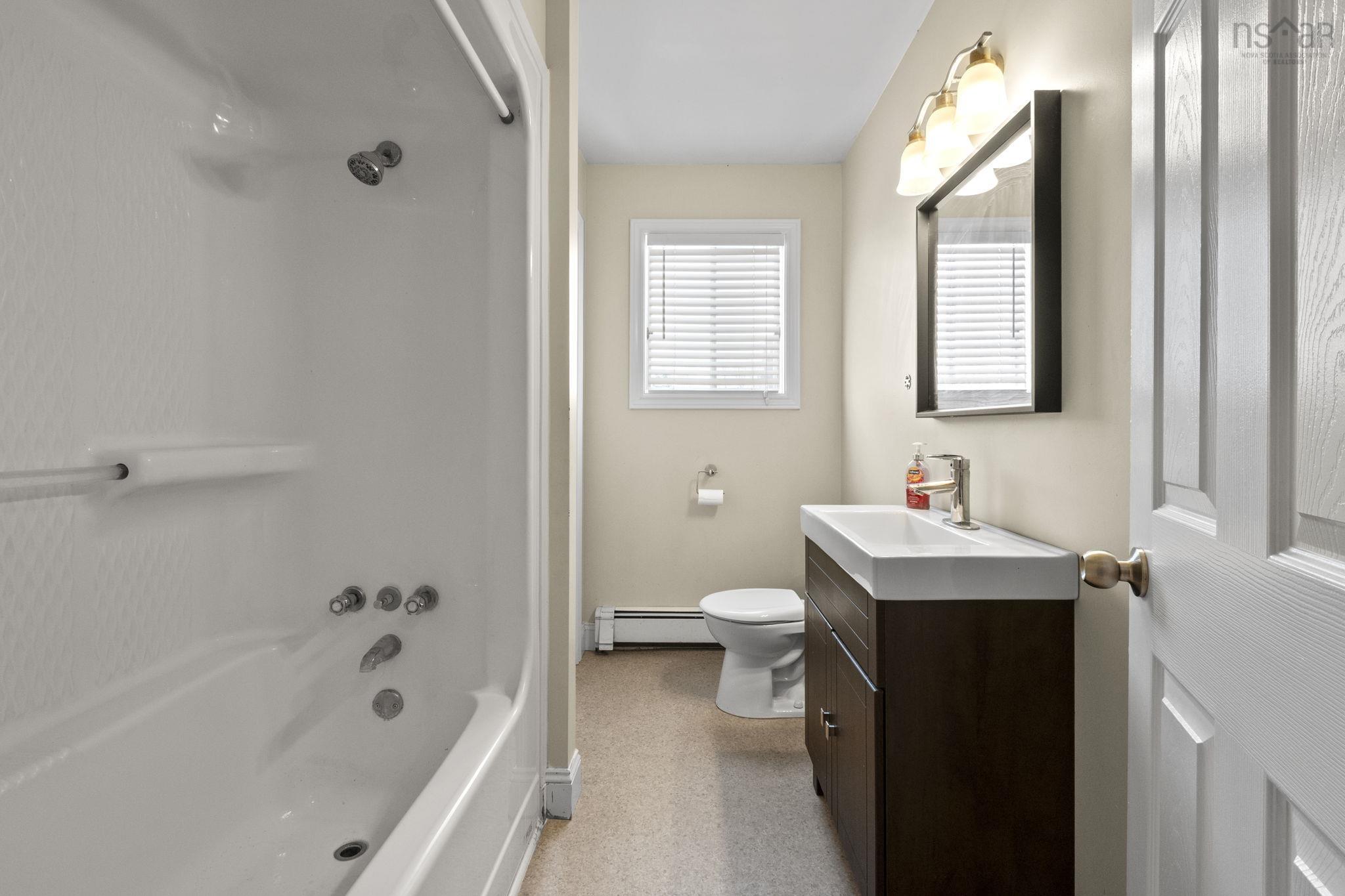 $459,900.00: 1293 Highway 358, Port Williams