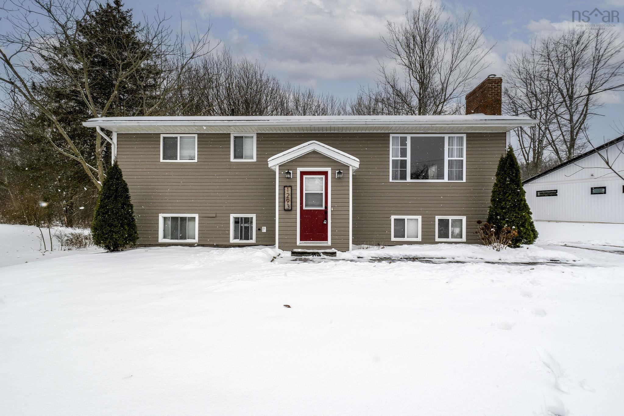 $459,900.00: 1293 Highway 358, Port Williams