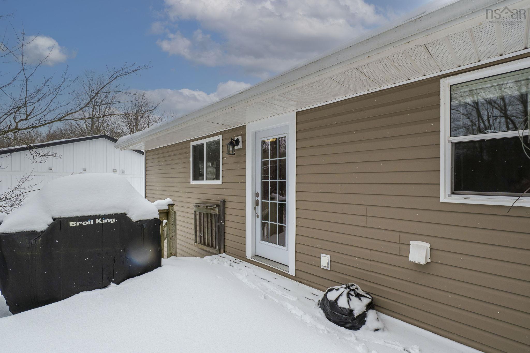 $459,900.00: 1293 Highway 358, Port Williams