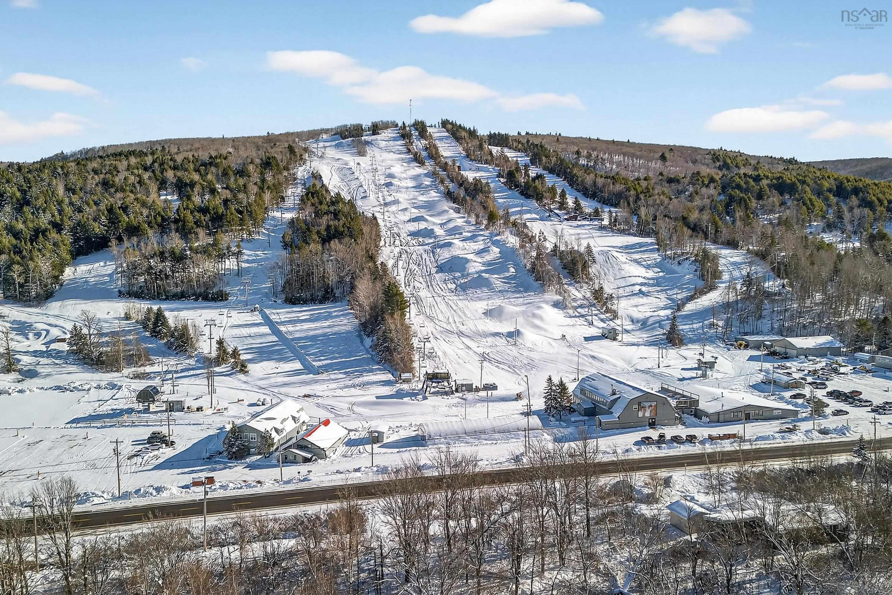 $599,900.00: 168 Highway 307, Wentworth