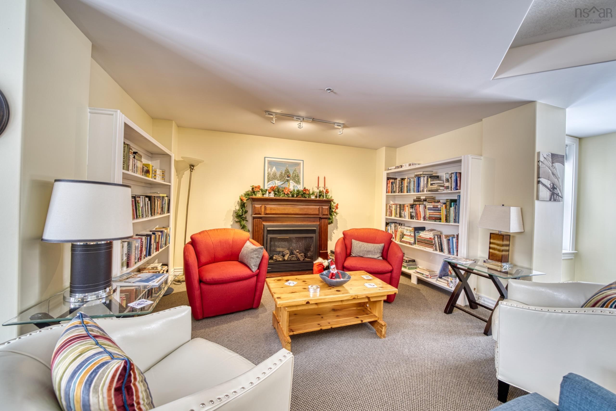 $469,000.00: 476 Main Street, Mahone Bay