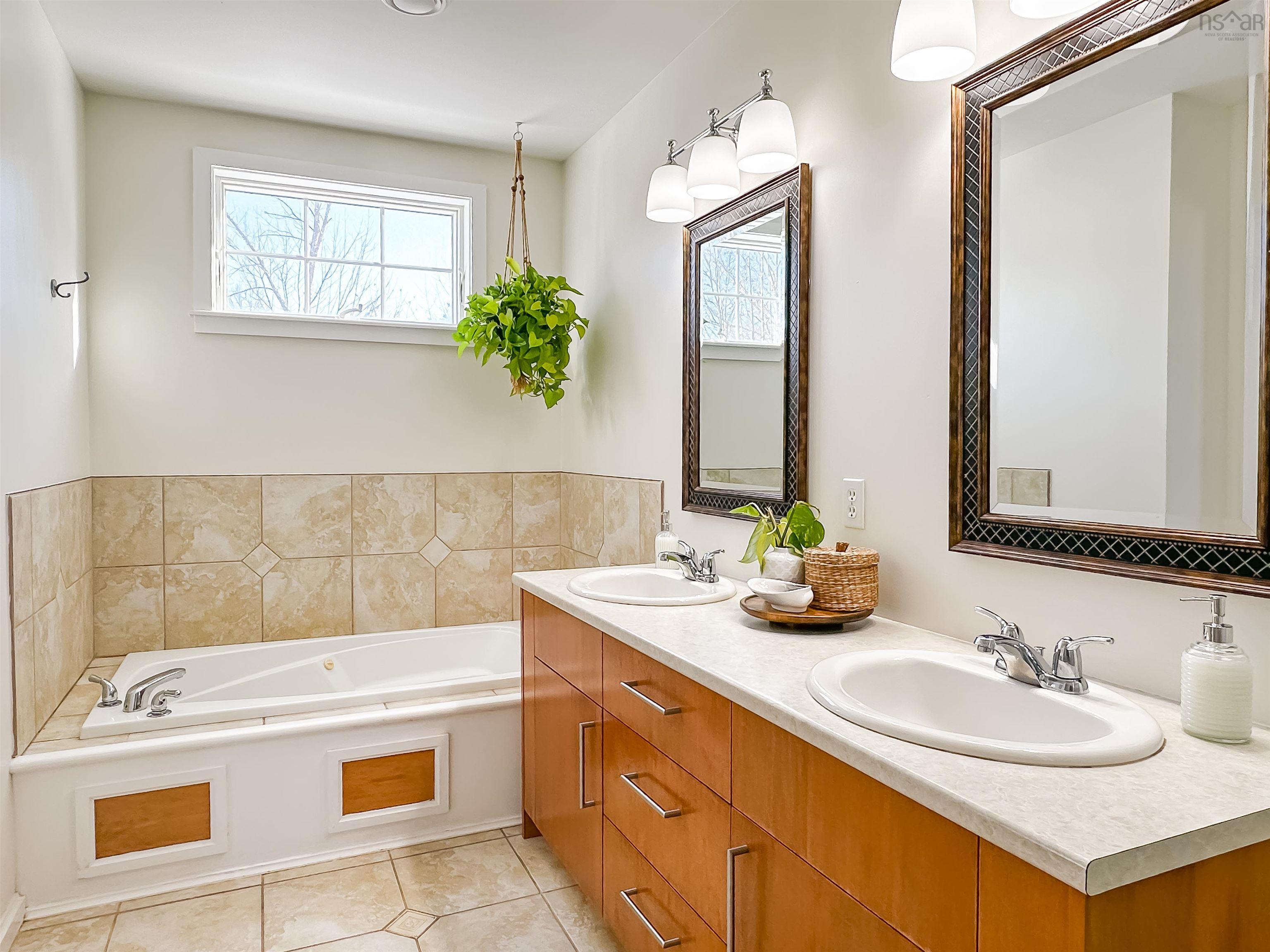 $650,000.00: 36 Acadia Drive, Kentville