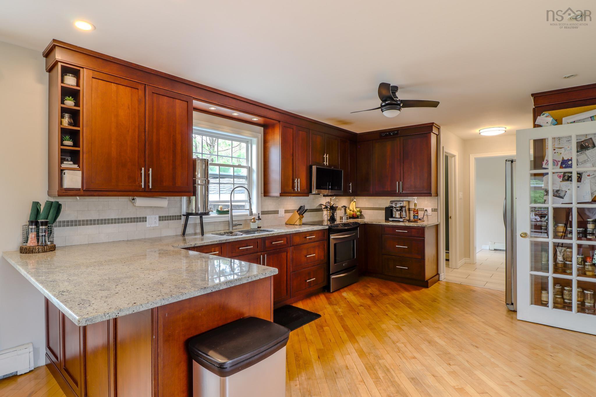 $589,000.00: 1470 Brickyard Road, Mira Gut