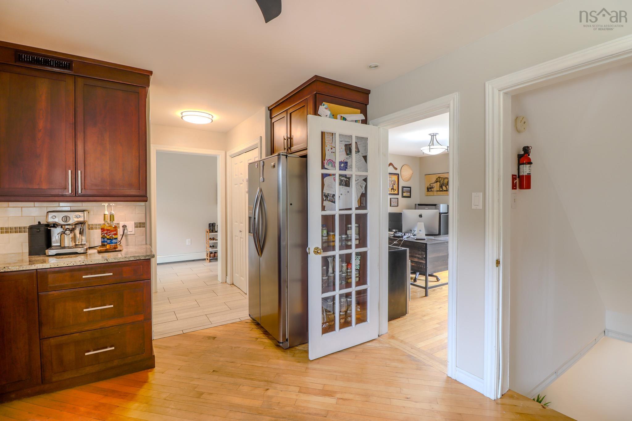 $589,000.00: 1470 Brickyard Road, Mira Gut